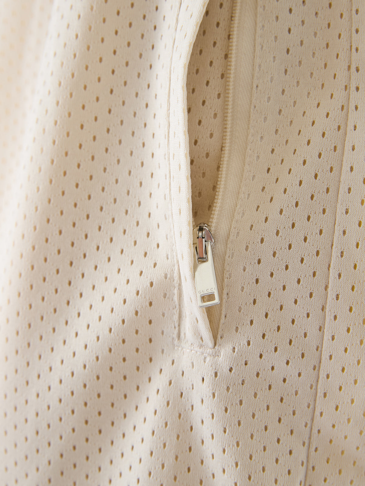 Cremefarbene Gucci-Shorts aus Polyester mit Logo