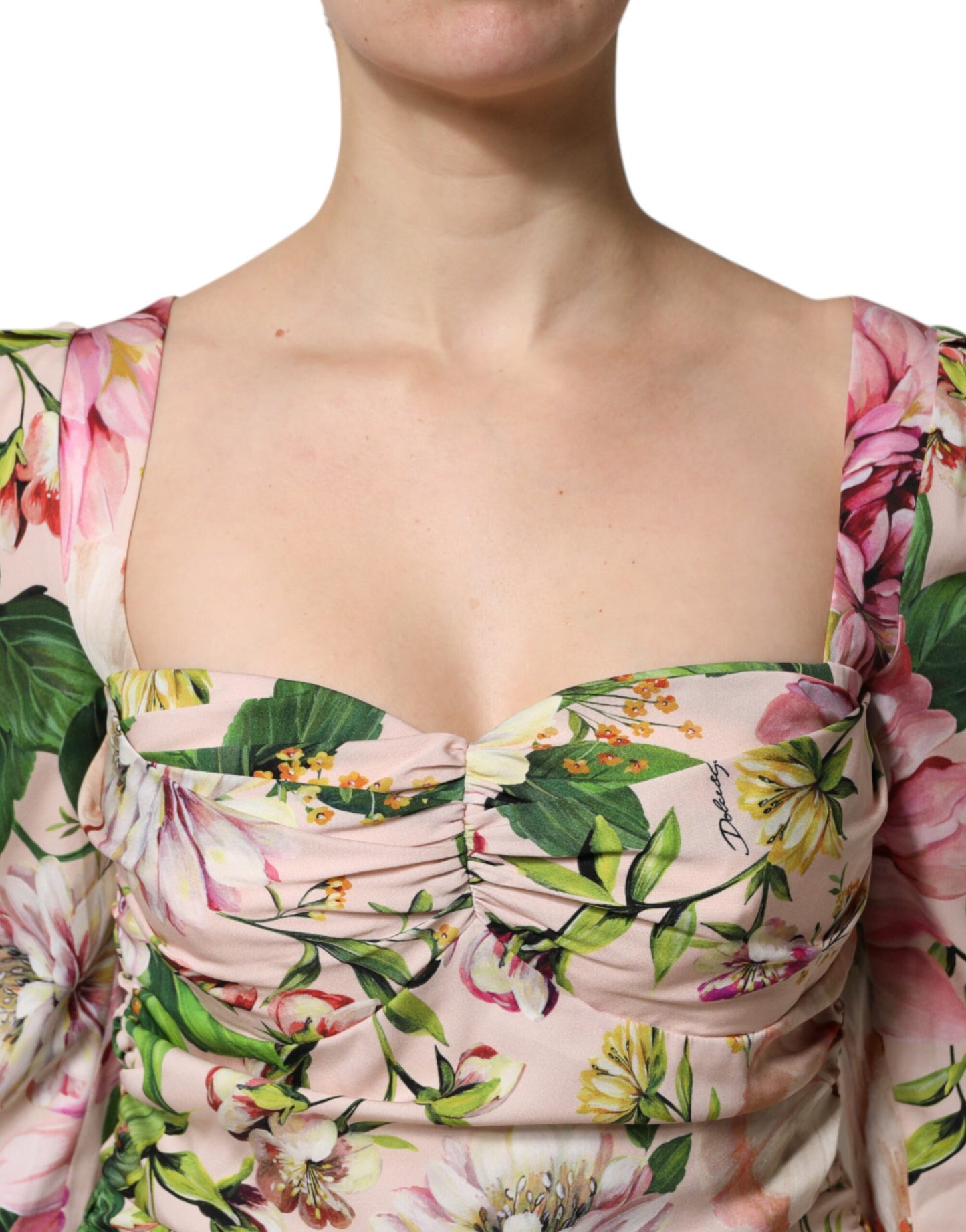 Dolce & Gabbana – Figurbetontes Midikleid aus Seide mit Blumenmuster in Rosa