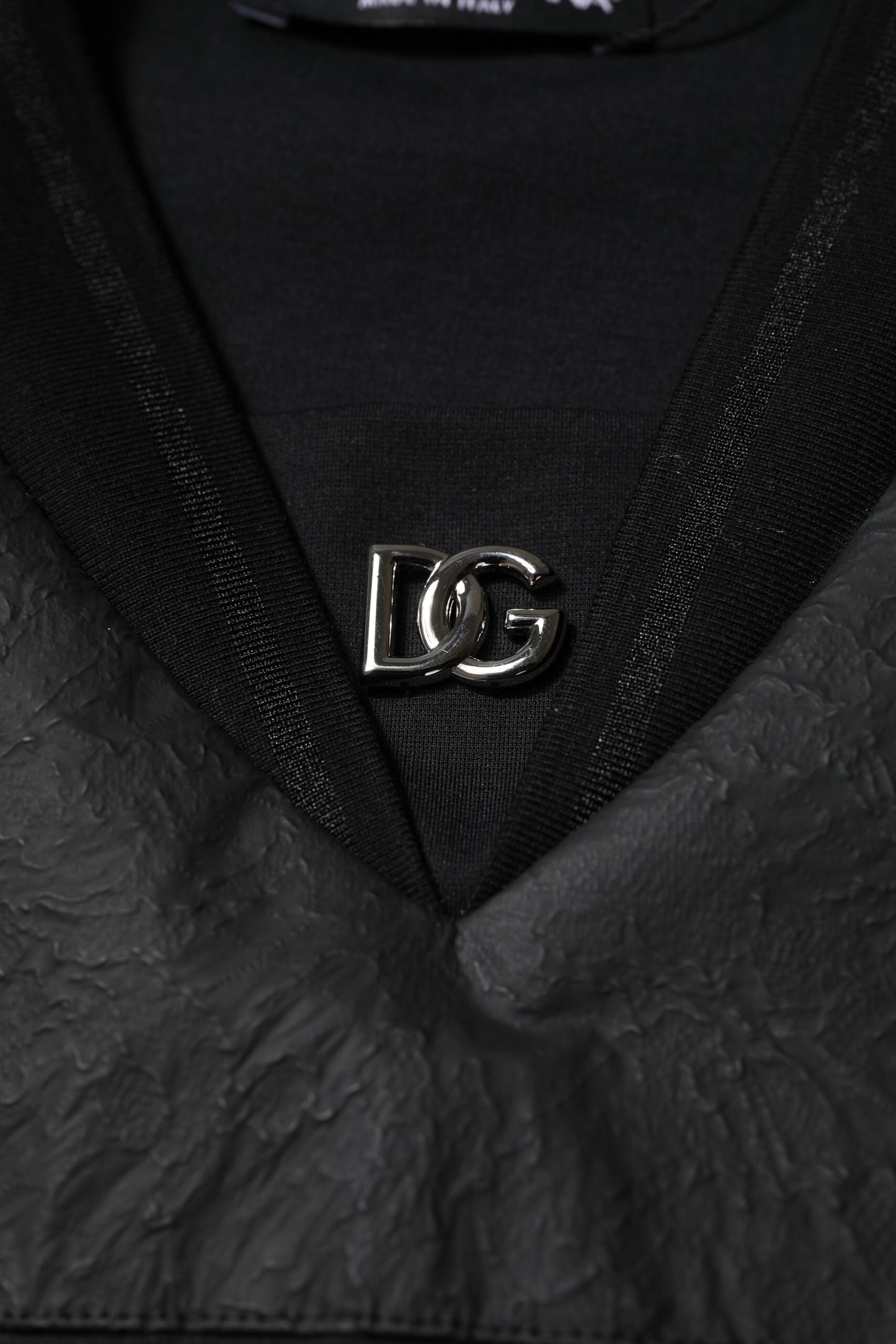 Dolce & Gabbana – Schwarzes T-Shirt aus Baumwolle mit kurzen Ärmeln und V-Ausschnitt