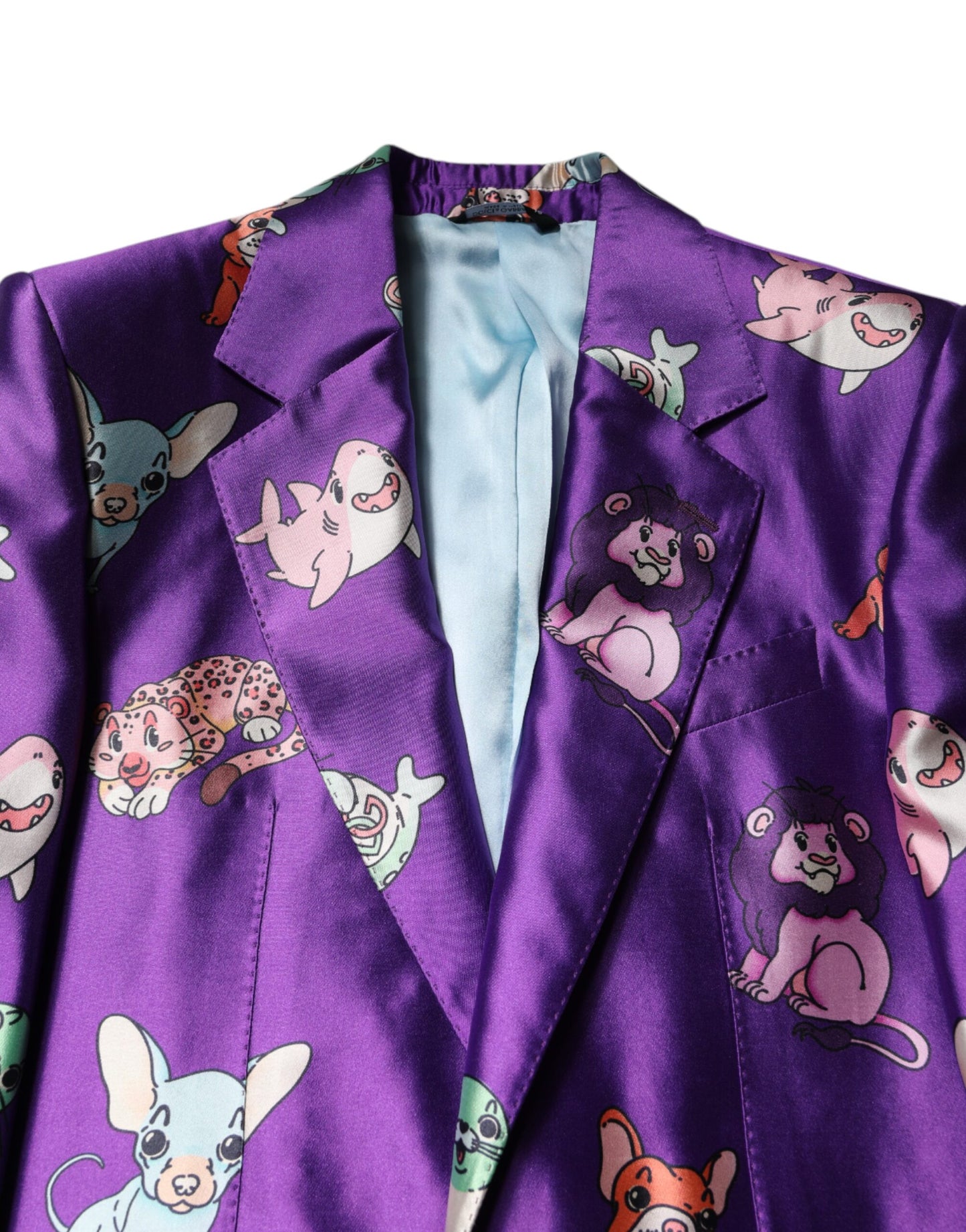 Dolce & Gabbana – Dreiteiliger Anzug aus violetter Seide mit Animalprint