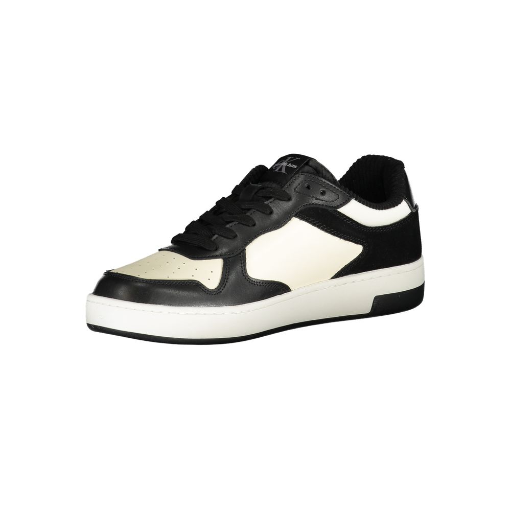 Calvin Klein – Elegante schwarze Sneakers mit Kontrastdetails