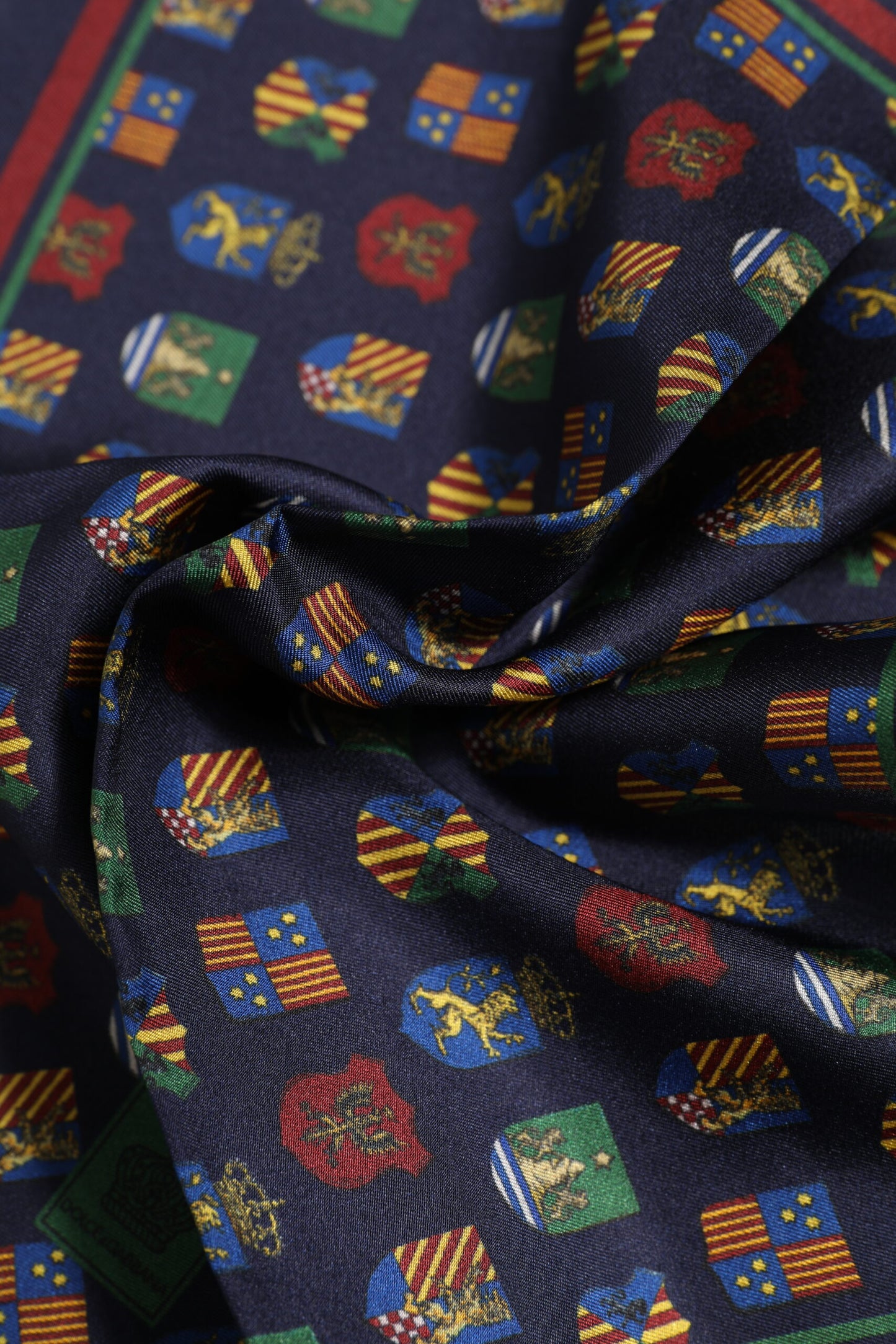 Dolce & Gabbana – Quadratischer Foulard-Schal mit mehrfarbigen Medaillen
