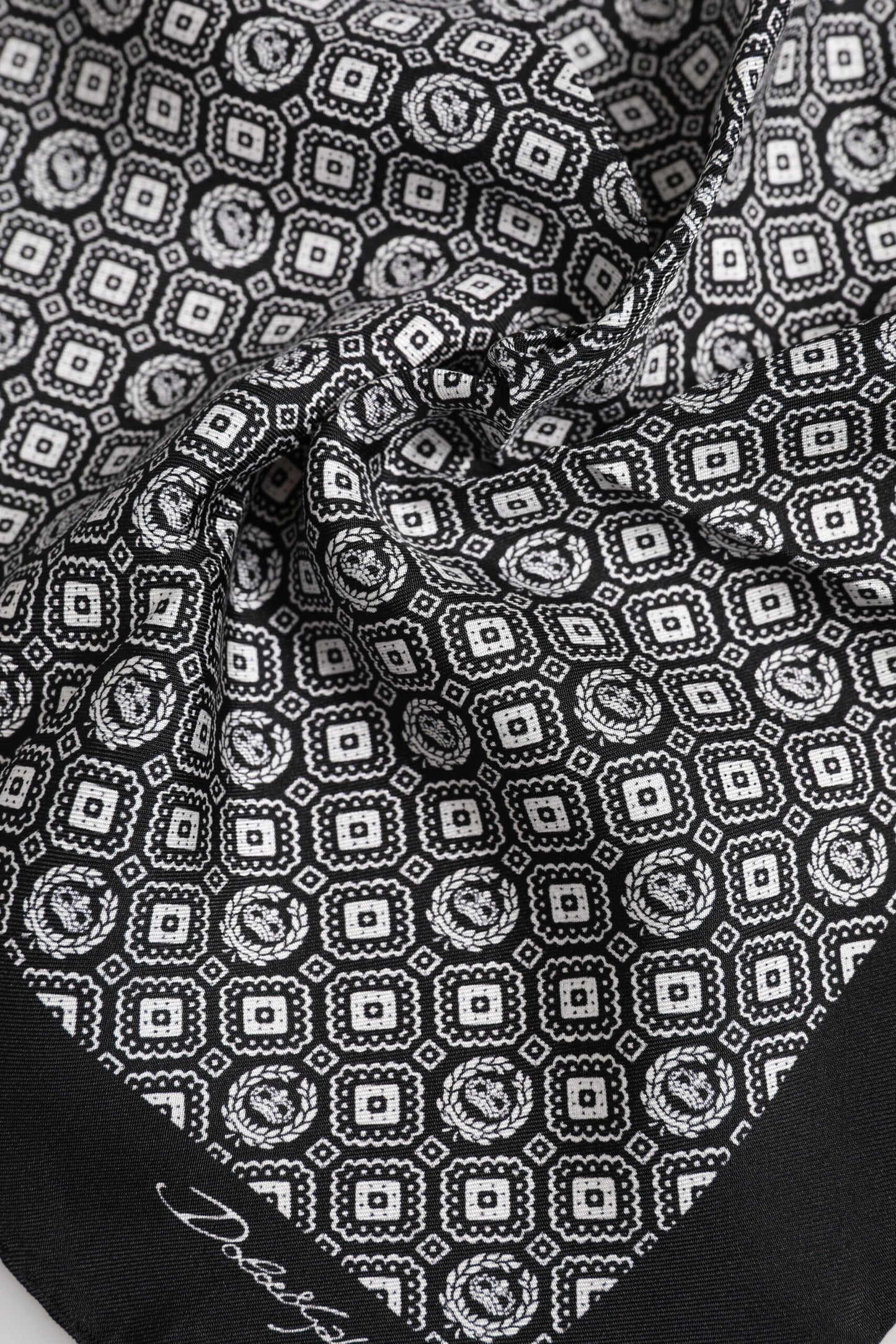 Dolce & Gabbana – Schwarz-weiß gemusterter quadratischer Foulard-Schal