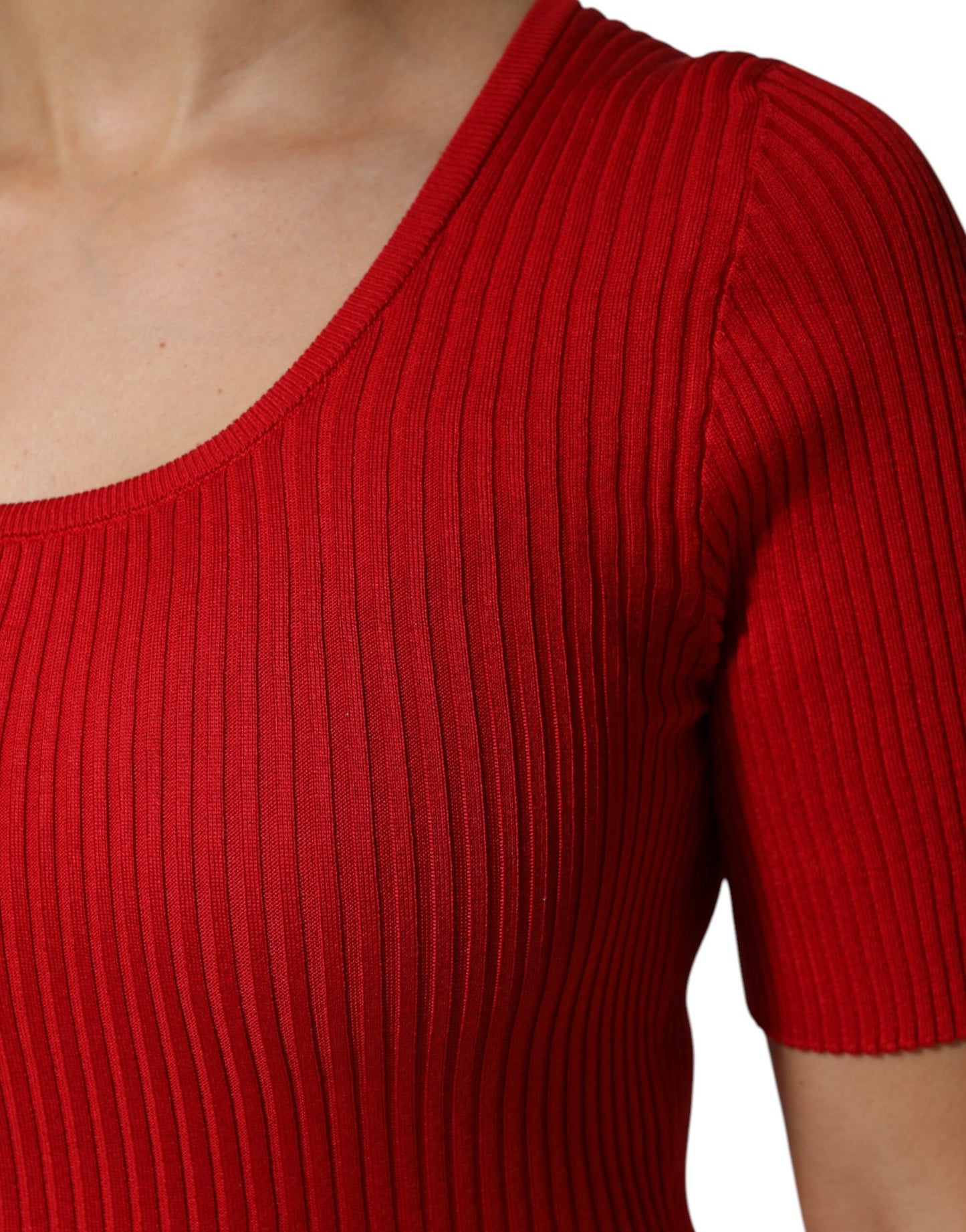 Dolce & Gabbana – Rotes Pullover-Oberteil mit Rundhalsausschnitt und kurzen Ärmeln