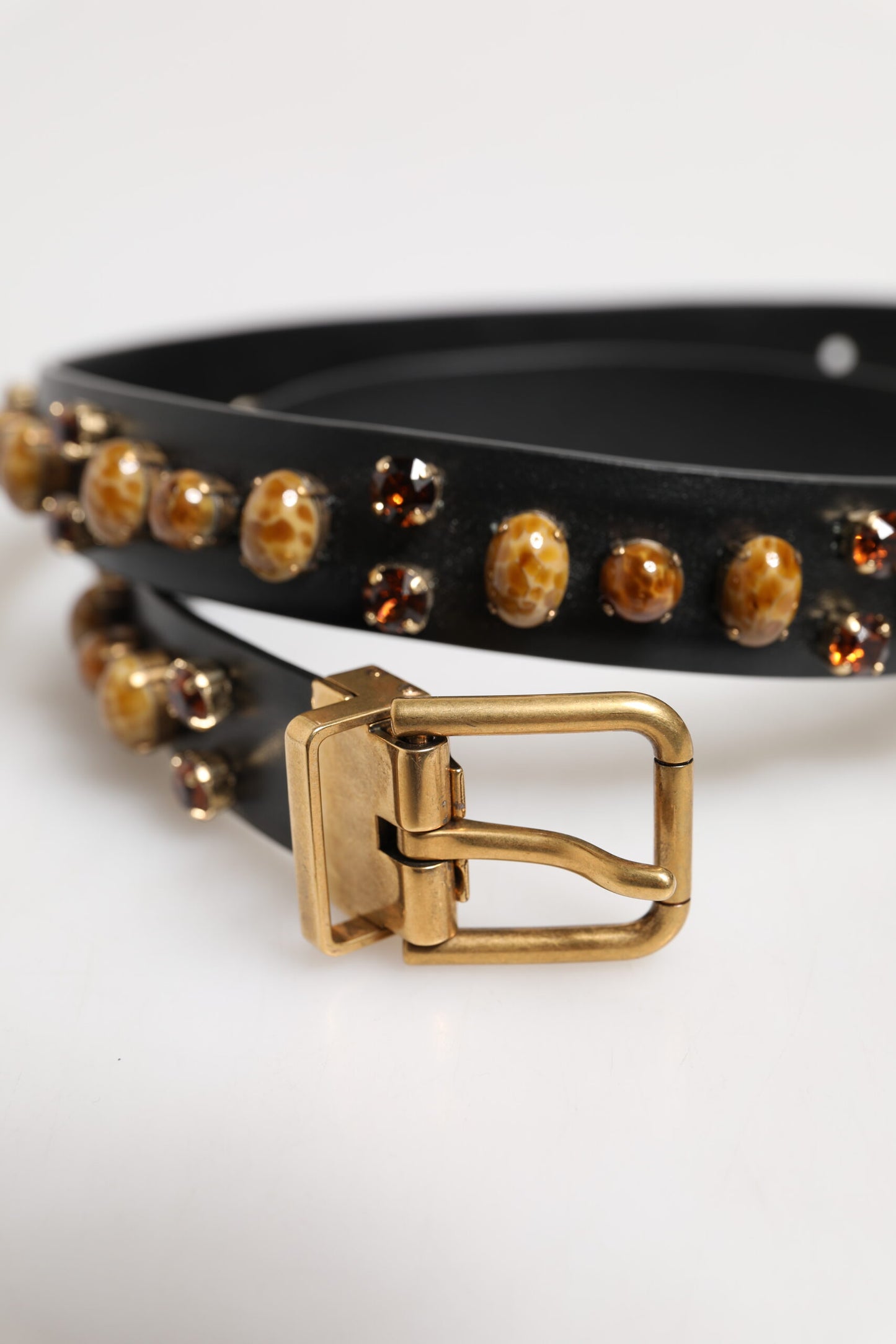 Dolce & Gabbana – Schwarzer Ledergürtel mit goldfarbener Nietenschnalle