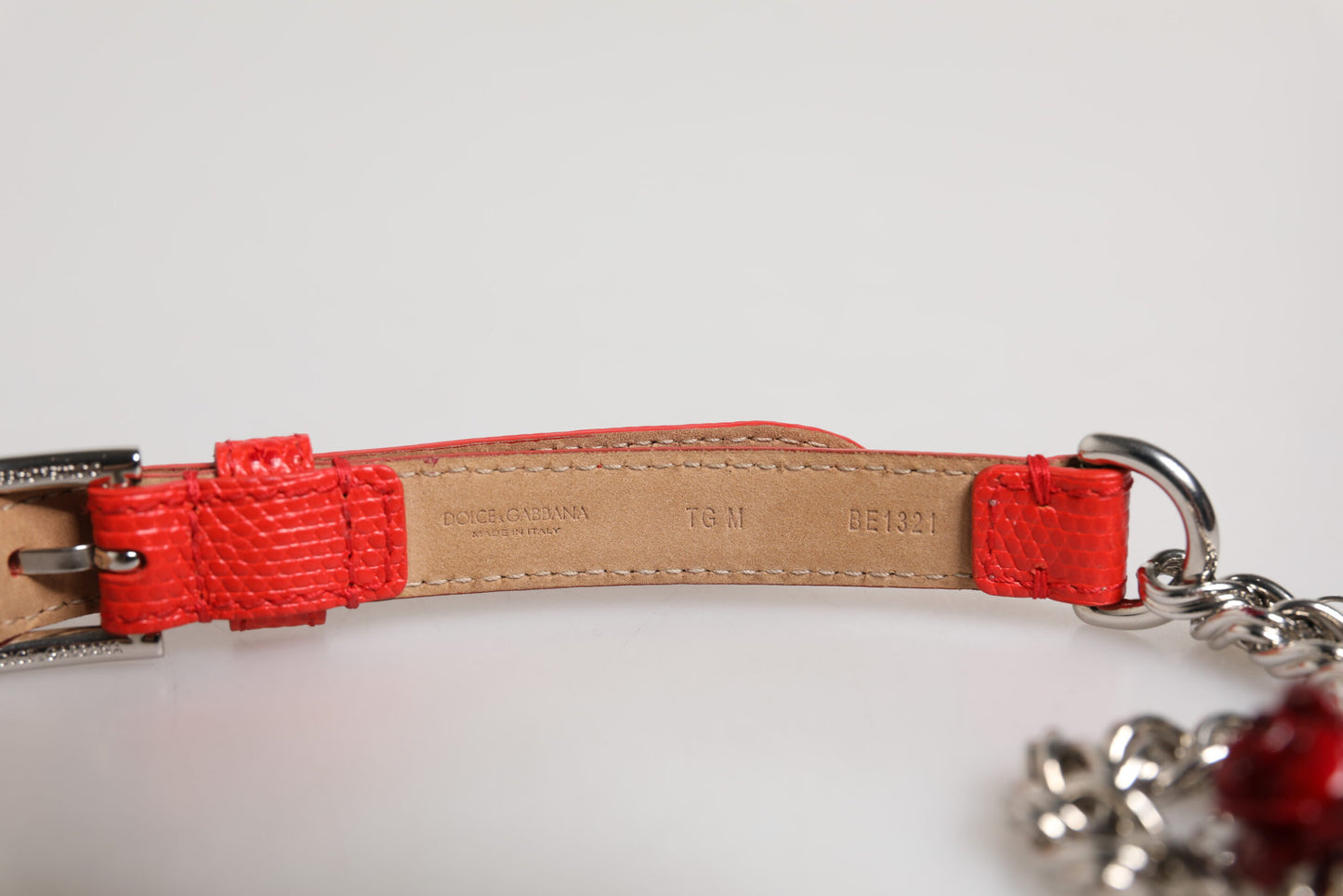 Dolce & Gabbana – Cintura-Gürtel aus rotem Leder mit silberner Kette und Blumenmuster