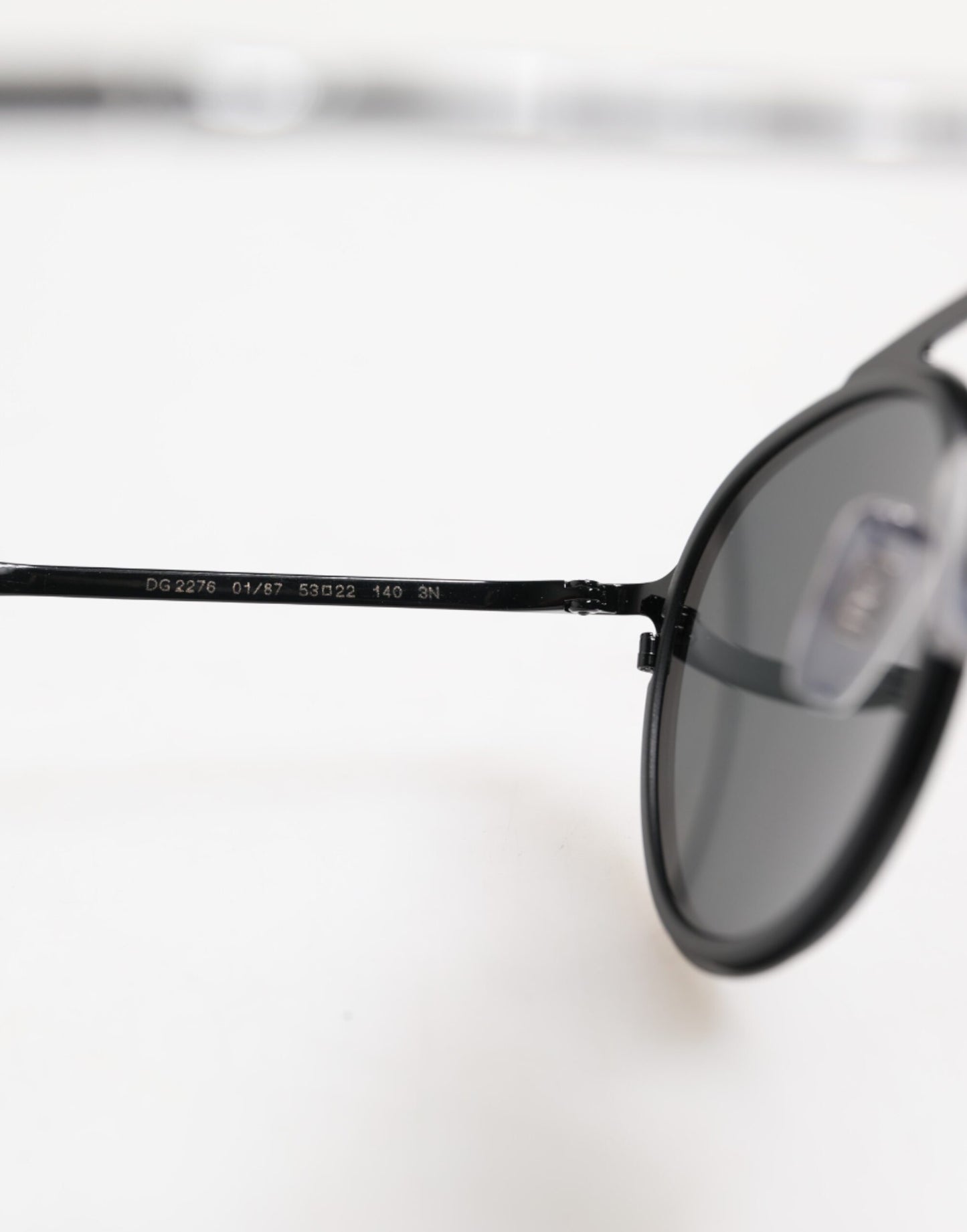 Dolce & Gabbana – DG2276 – Runde Sonnenbrille mit Metallrand in Mattschwarz