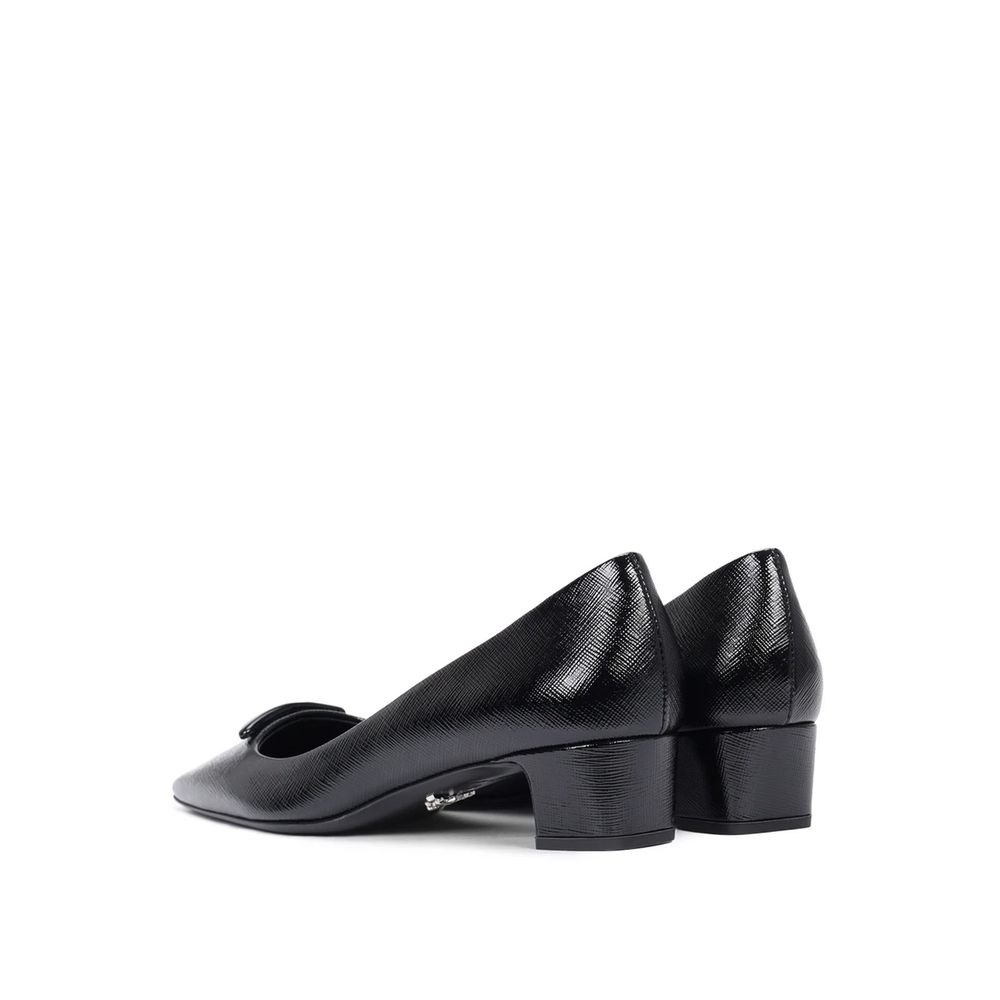 Prada Pumps aus Saffiano-Leder