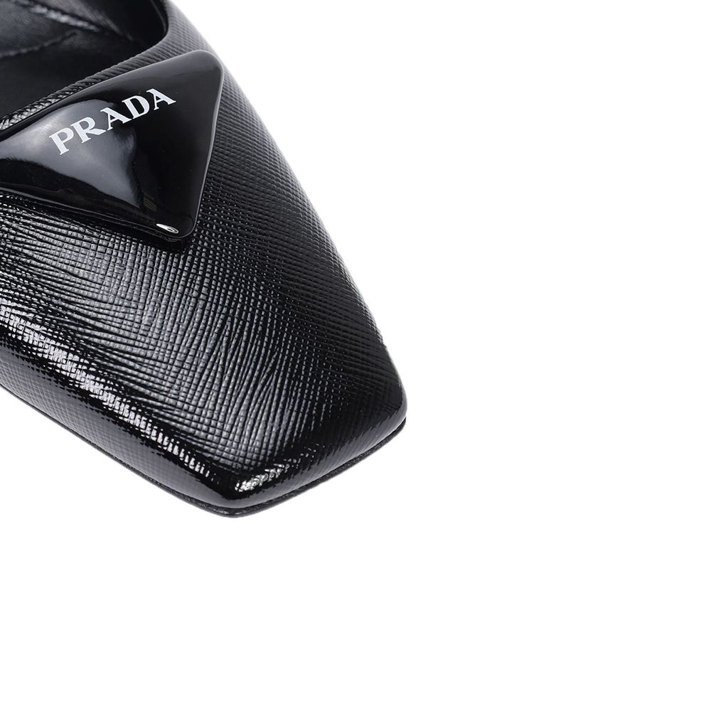 Prada Pumps aus Saffiano-Leder