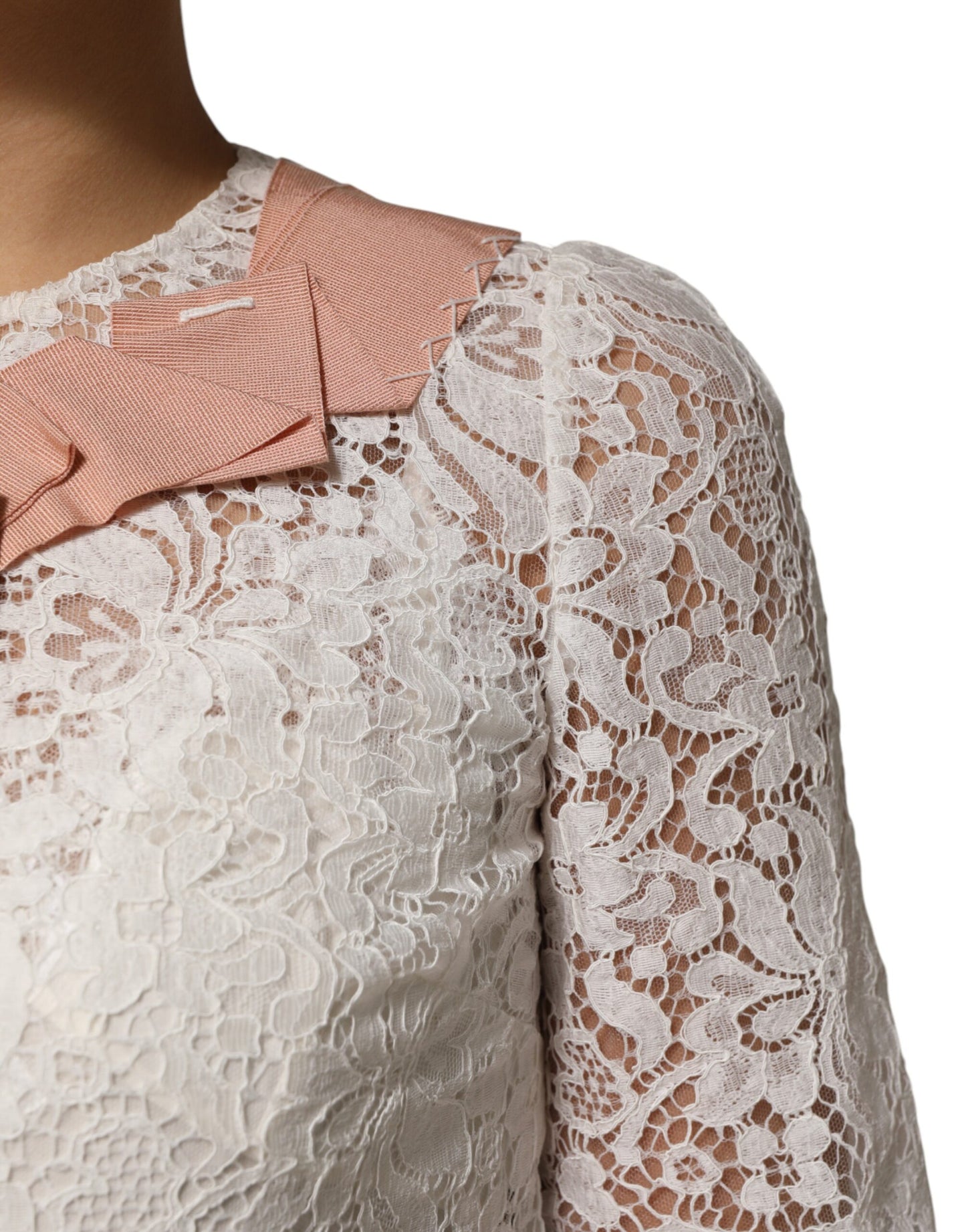 Dolce & Gabbana – Weiße Bluse mit Blumenspitze und kurzen Ärmeln