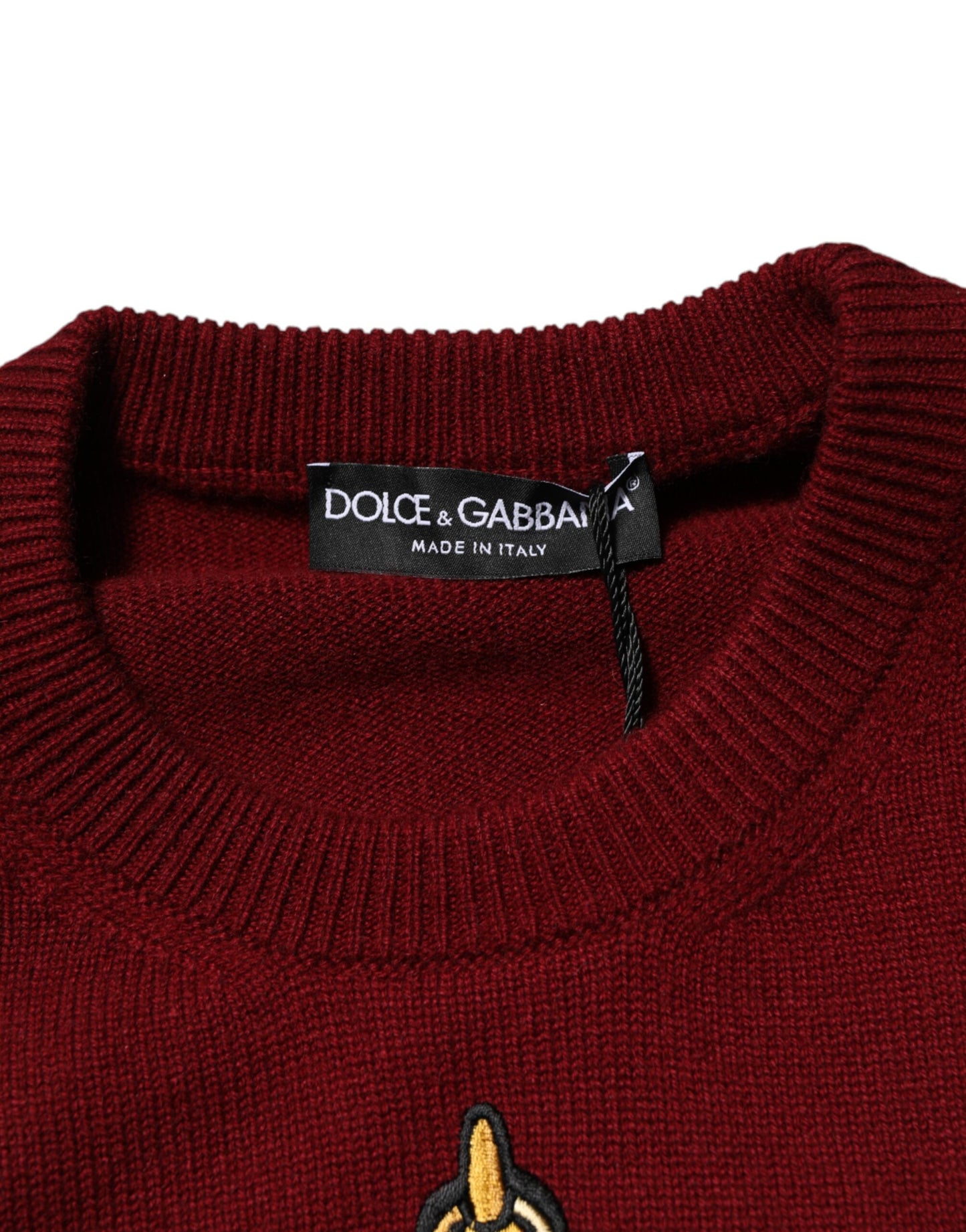 Dolce & Gabbana Burgunderroter Kaschmirpullover mit Löwenwappen