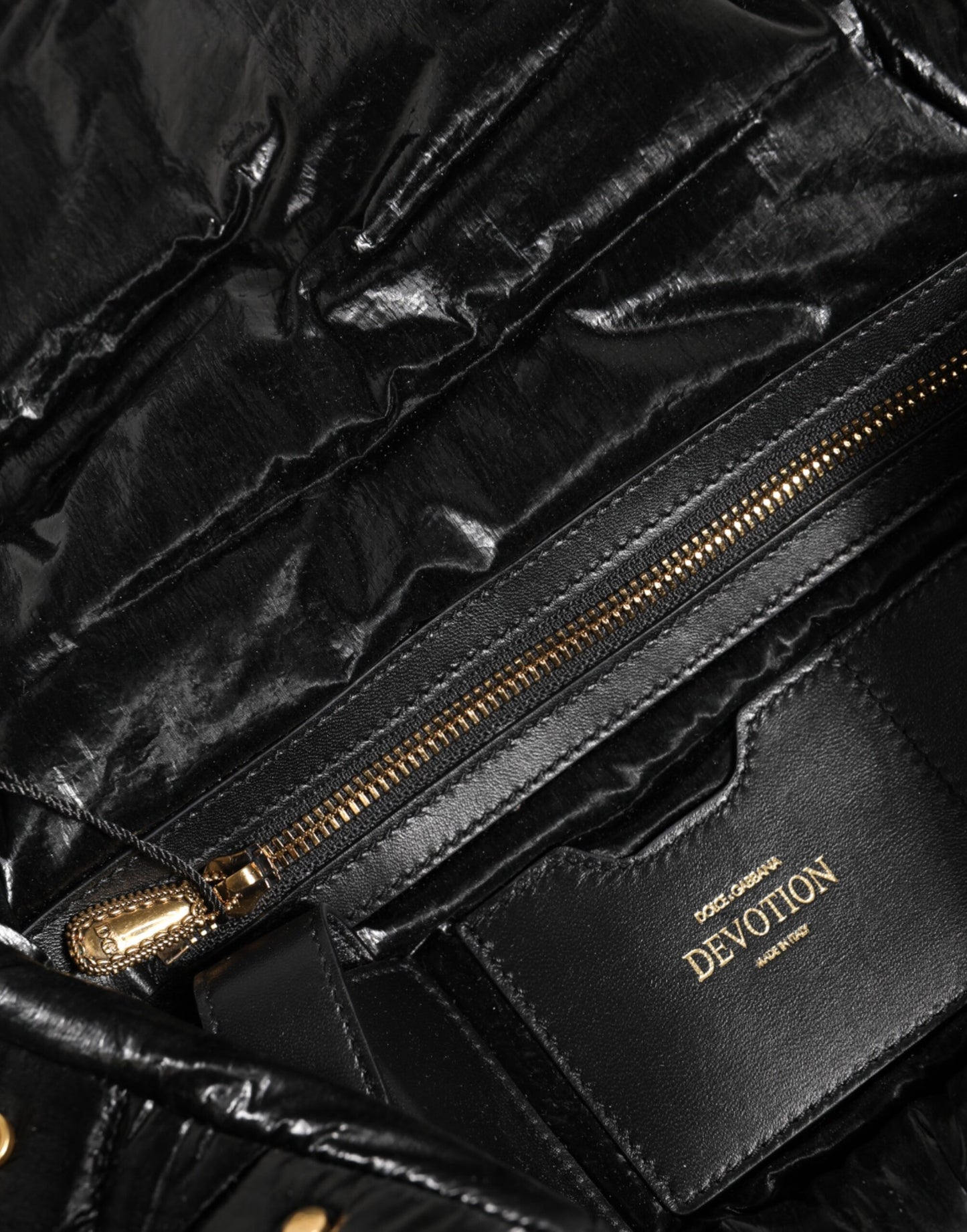 Dolce & Gabbana – Devotion – Umhängetasche aus gestepptem Nylon mit Kettenriemen in Schwarz