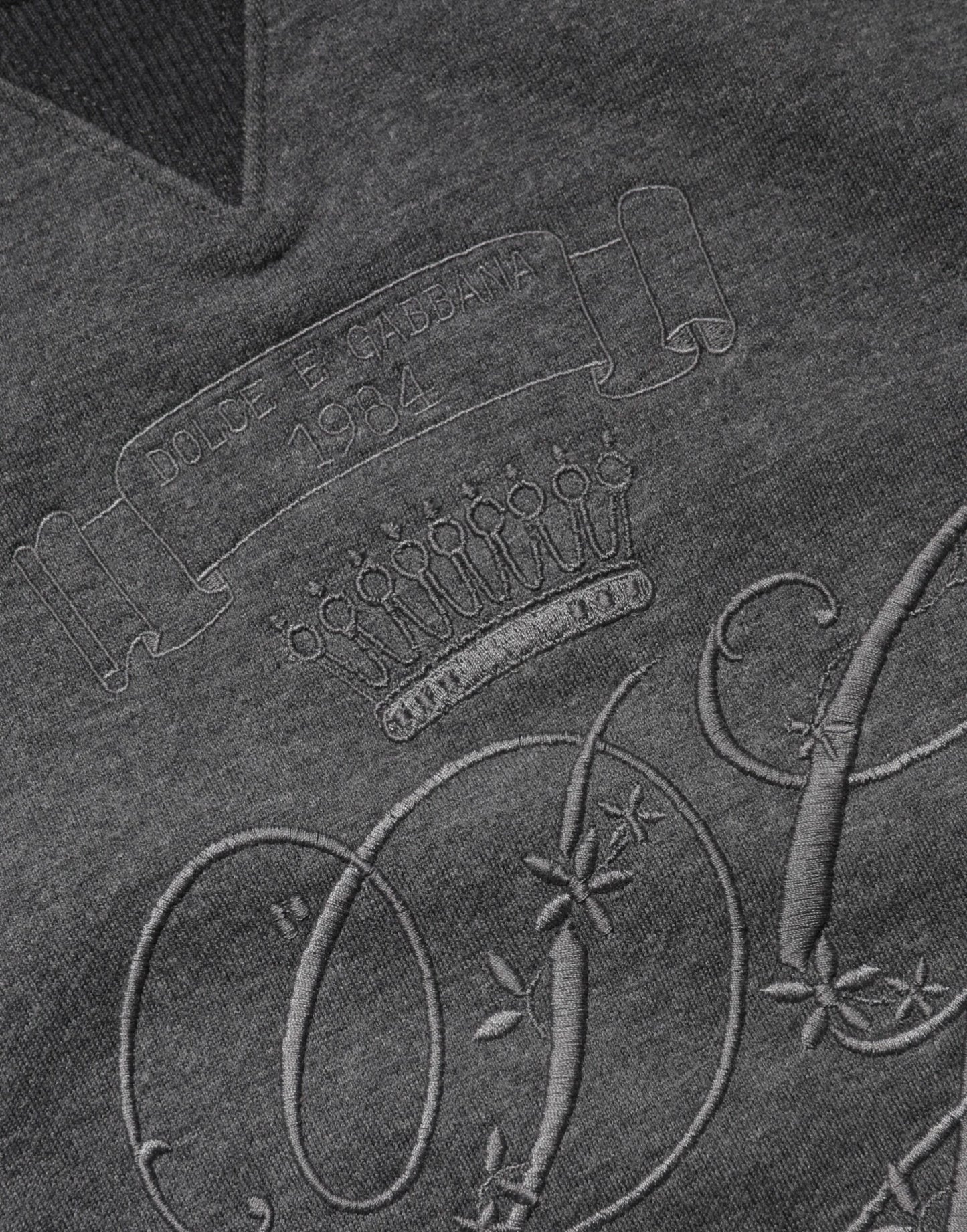 Dolce & Gabbana Grauer Pullover mit DG-Logo-Stickerei