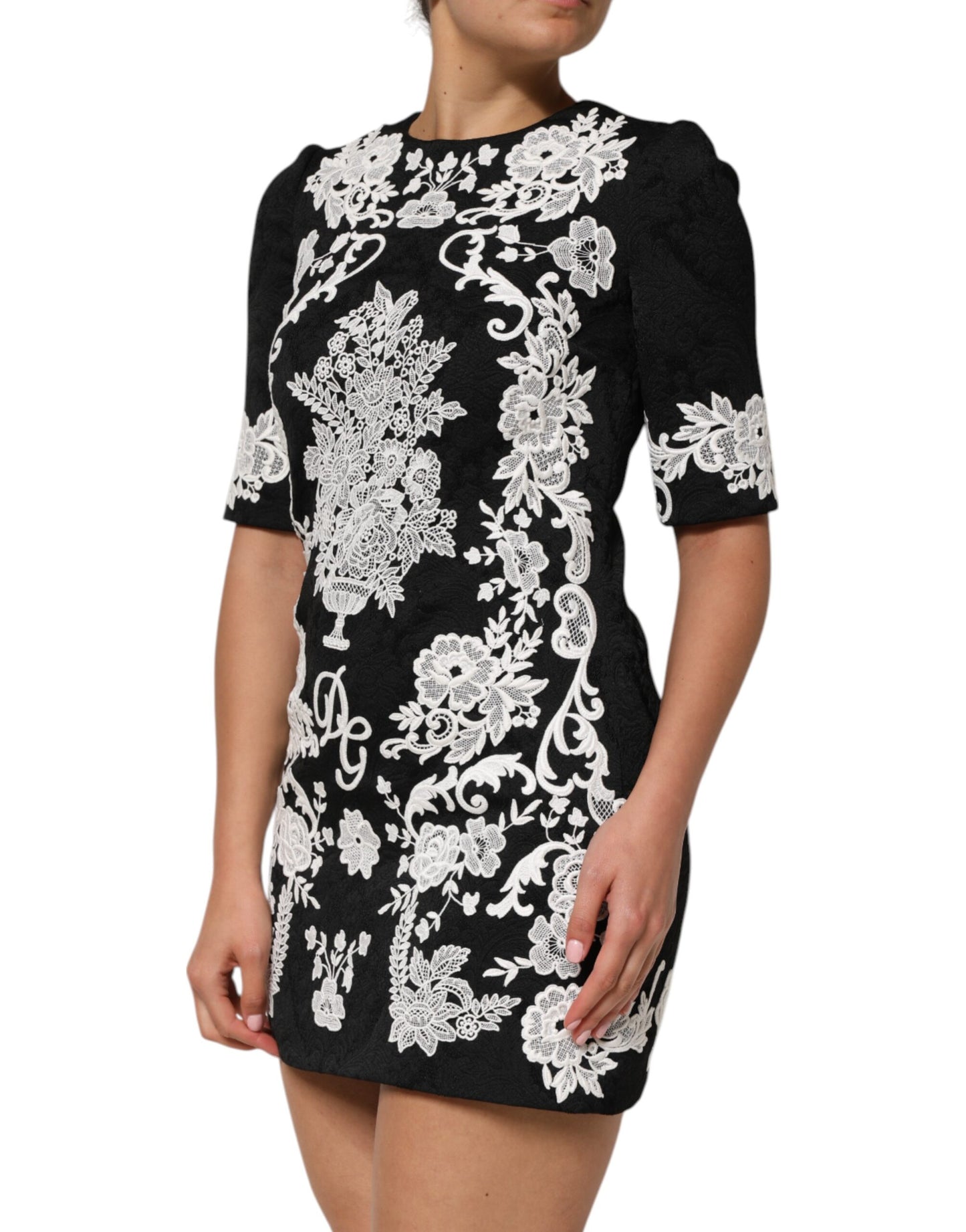 Dolce & Gabbana – Schwarzes A-Linien-Kleid mit kurzen Ärmeln und Spitzenbesatz