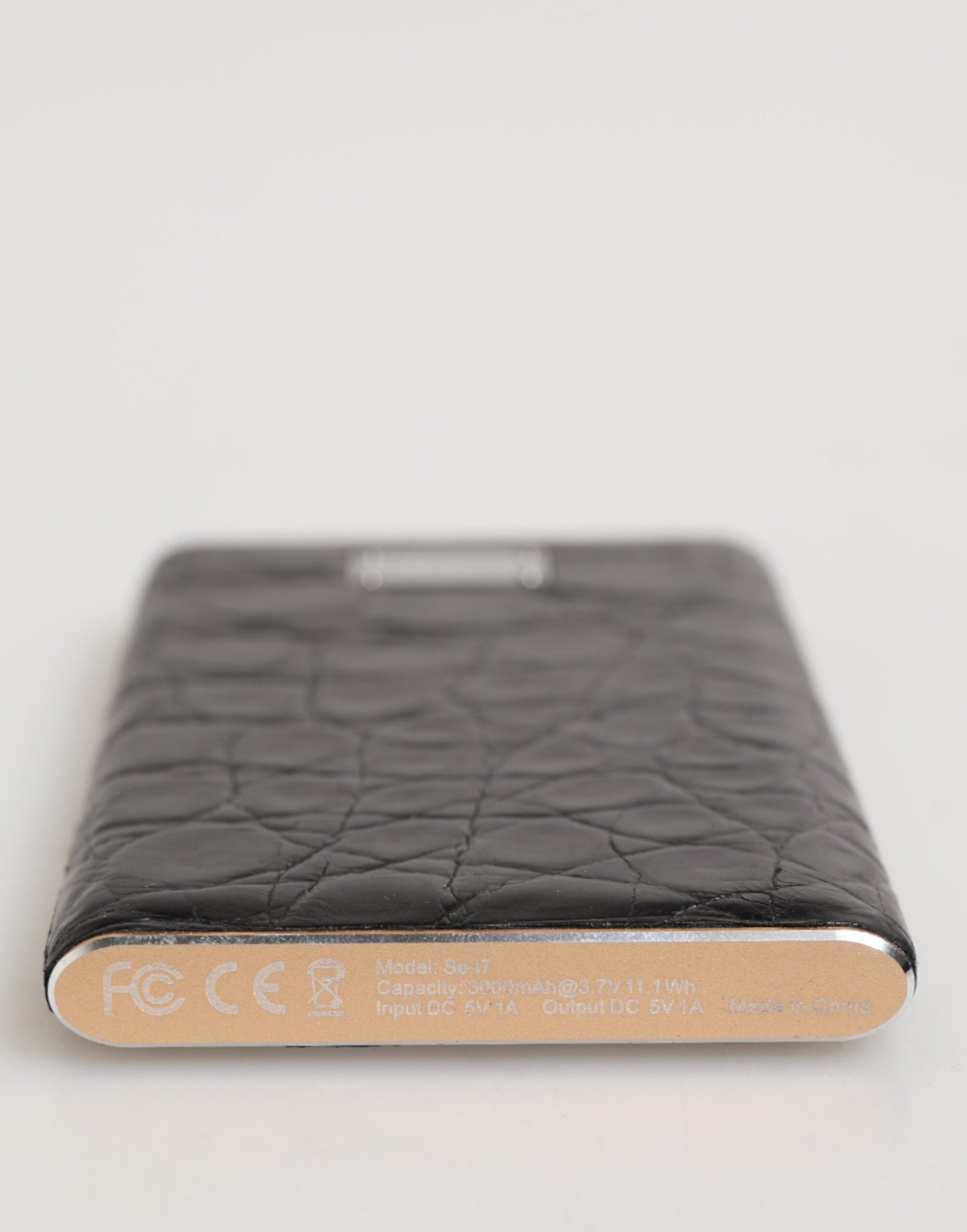 Dolce & Gabbana Schwarzes Leder Exotic Skin 3000mAh Power Bank Ladegerät USB