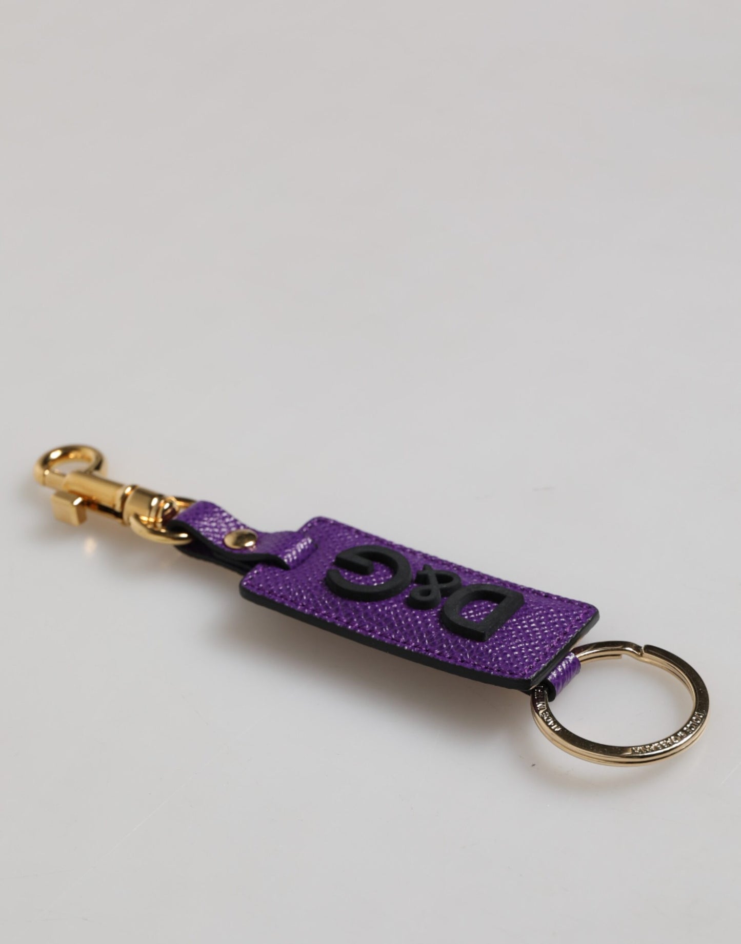 Dolce & Gabbana Lila DG Logo Leder Gold Ton Metall Schlüsselanhänger Schlüsselanhänger