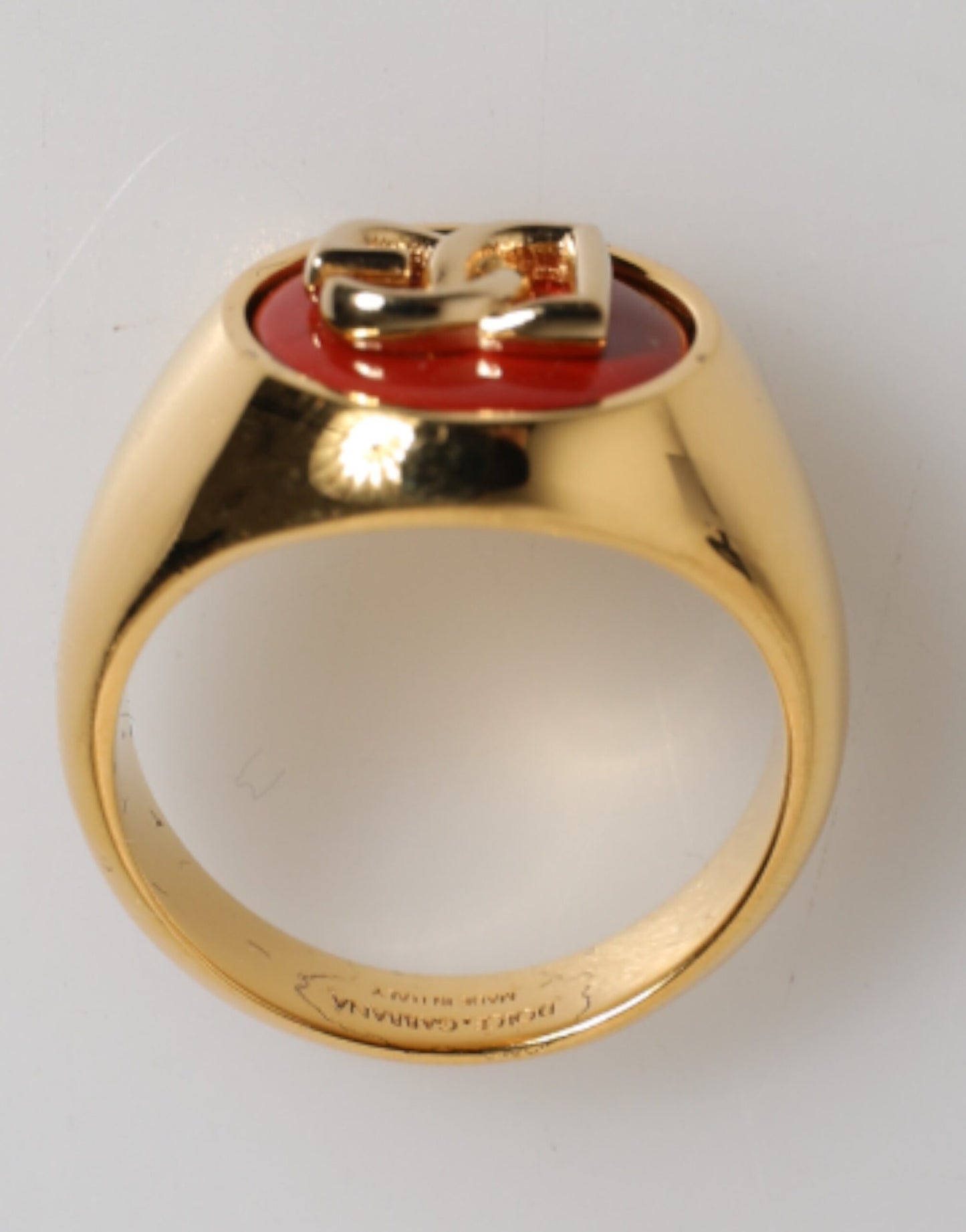 Dolce & Gabbana Herrenring aus echtem Messing in Goldton mit rotem DG-Logo