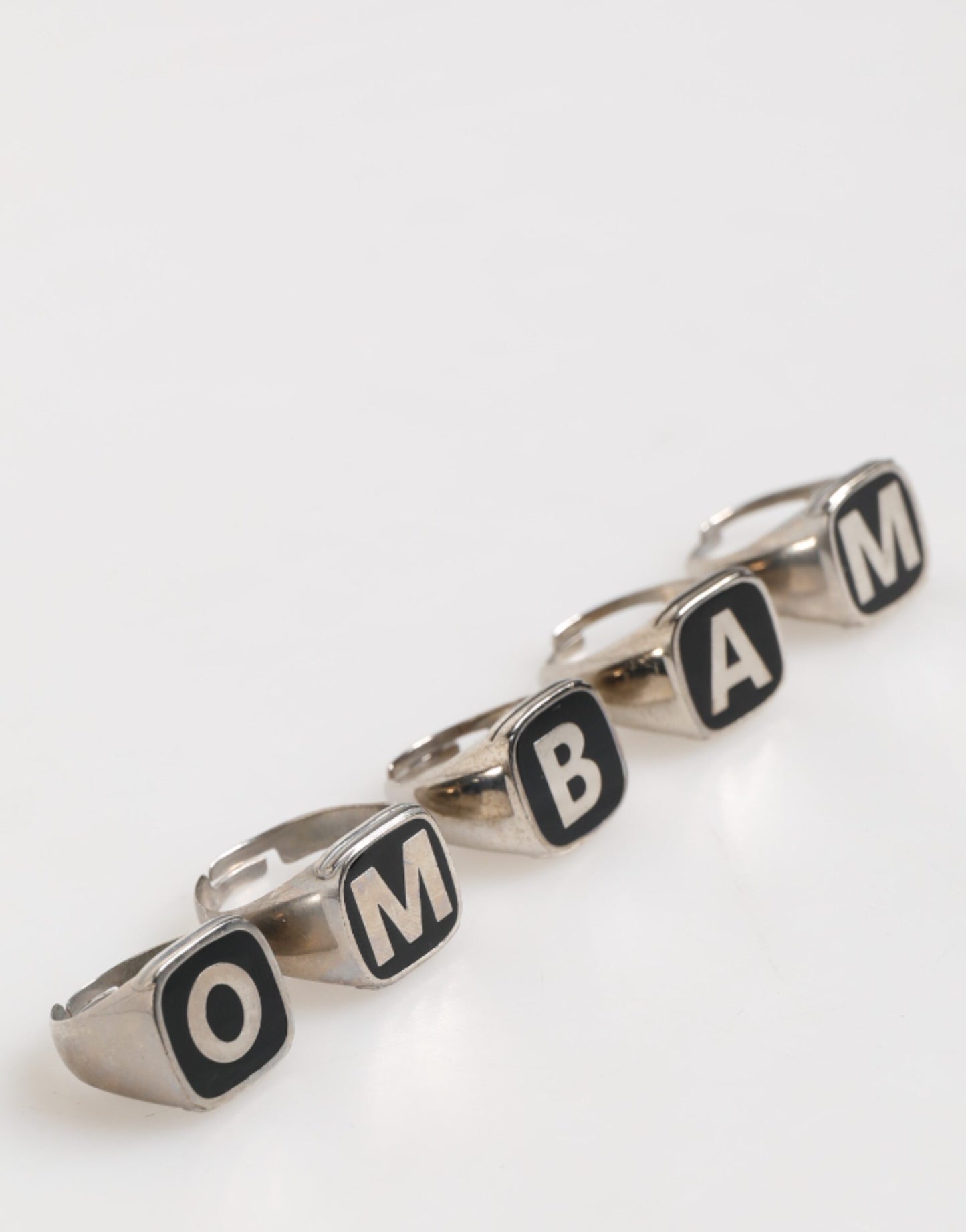Dolce & Gabbana – Silberfarbenes Messing-Schriftzug-Set, 5-teilig, verstellbarer Ring