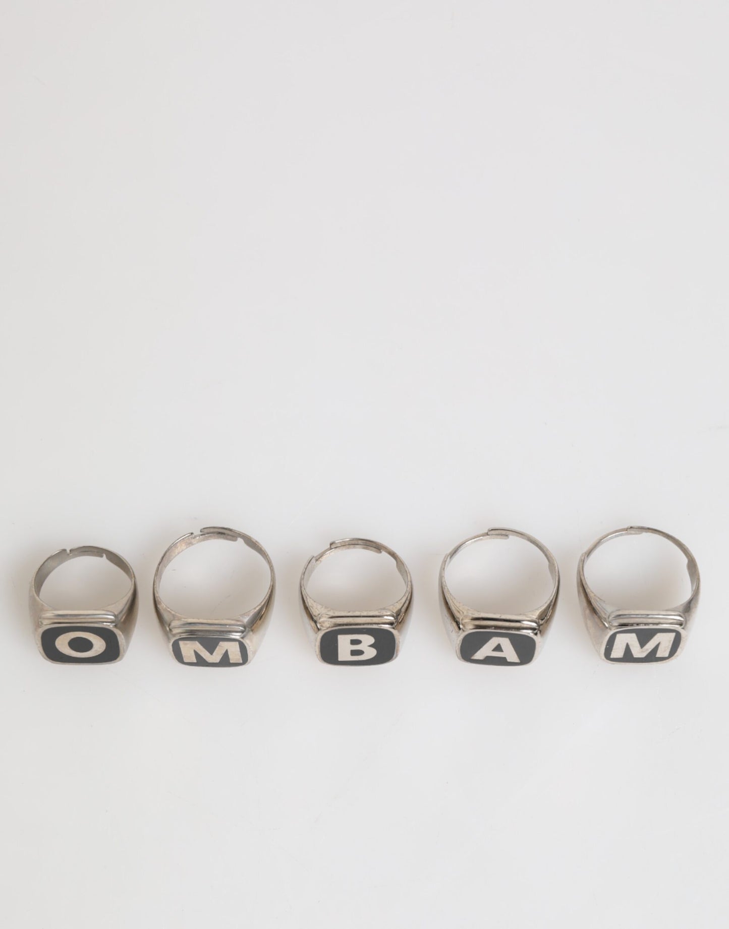 Dolce & Gabbana – Silberfarbenes Messing-Schriftzug-Set, 5-teilig, verstellbarer Ring