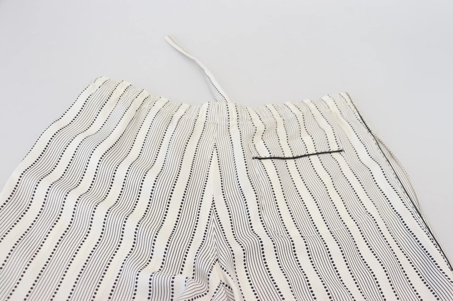 Dolce & Gabbana – Loungehose aus Seide mit weißen Streifen