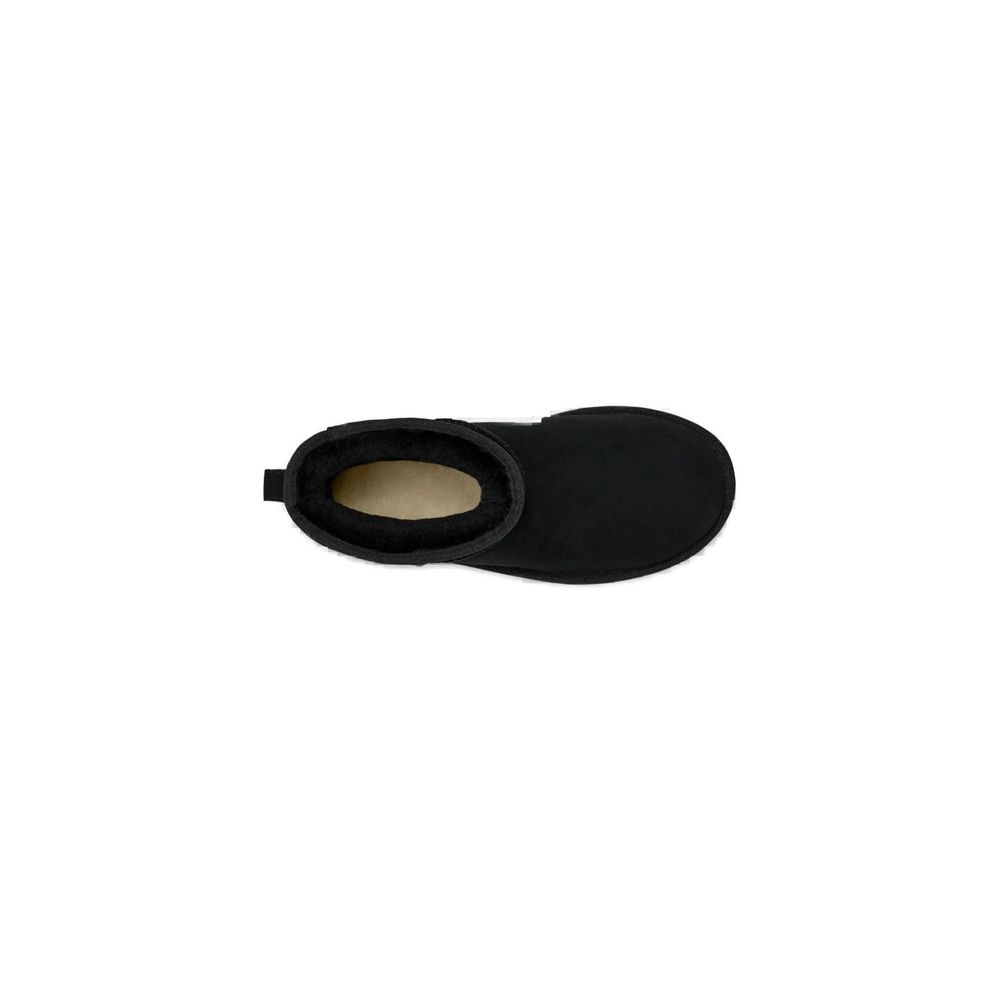 UGG Stiefeletten aus schwarzem Wildleder