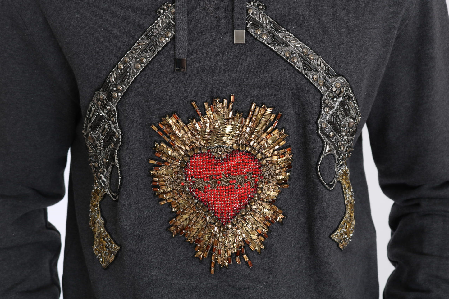Dolce &amp; Gabbana Grauer Kapuzenpullover mit rotem Kristallherz und Pistole