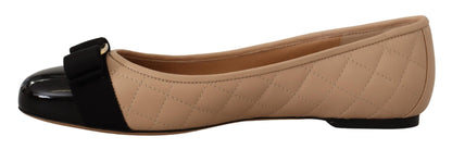 Salvatore Ferragamo Elegante Flats aus gestepptem Leder – Schickes zweifarbiges Design