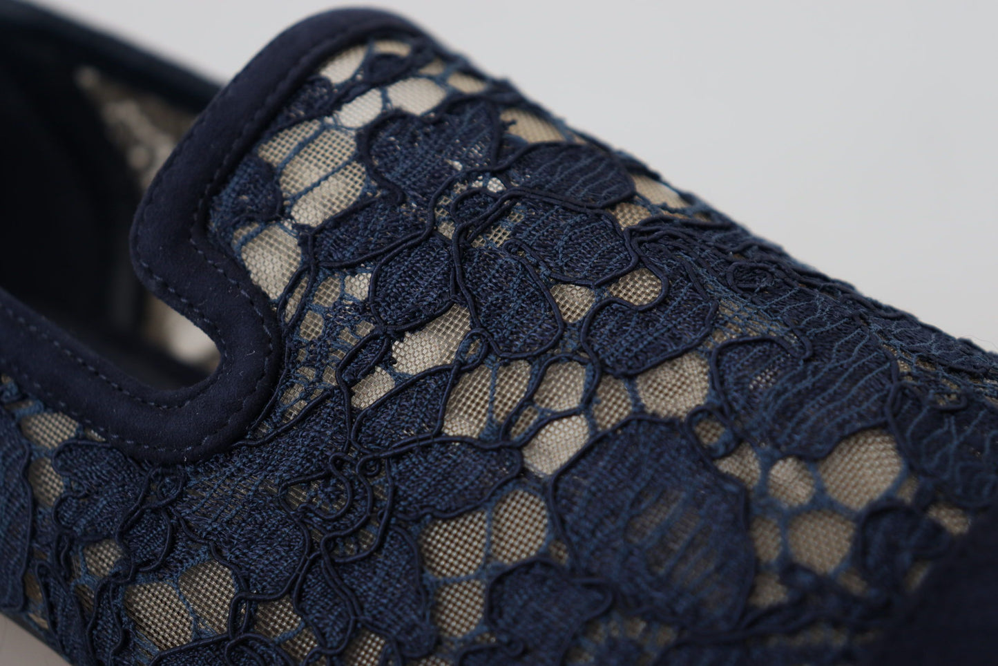 Dolce &amp; Gabbana – Slipper mit Blumenspitze in Blau