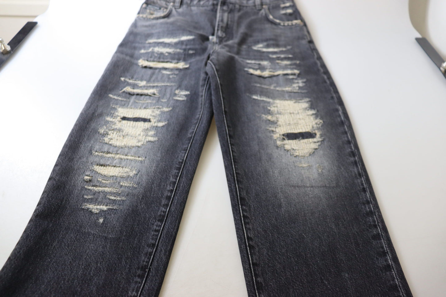 Dolce &amp; Gabbana – Schwarze, verwaschene, zerfetzte Jeans mit hoher Taille