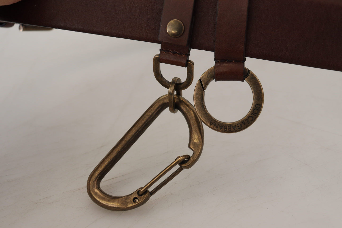 Dolce &amp; Gabbana Brauner Ledergürtel mit goldener Metallschnalle und Karabiner