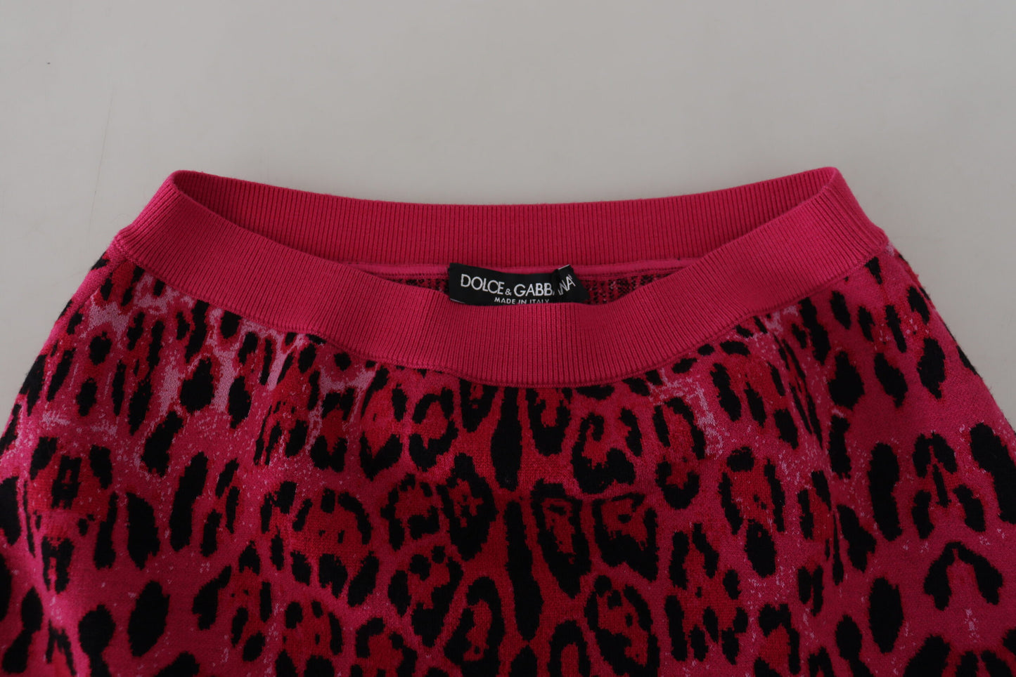Dolce &amp; Gabbana – Rosa Minirock in A-Linie mit hoher Taille und Leopardenmuster