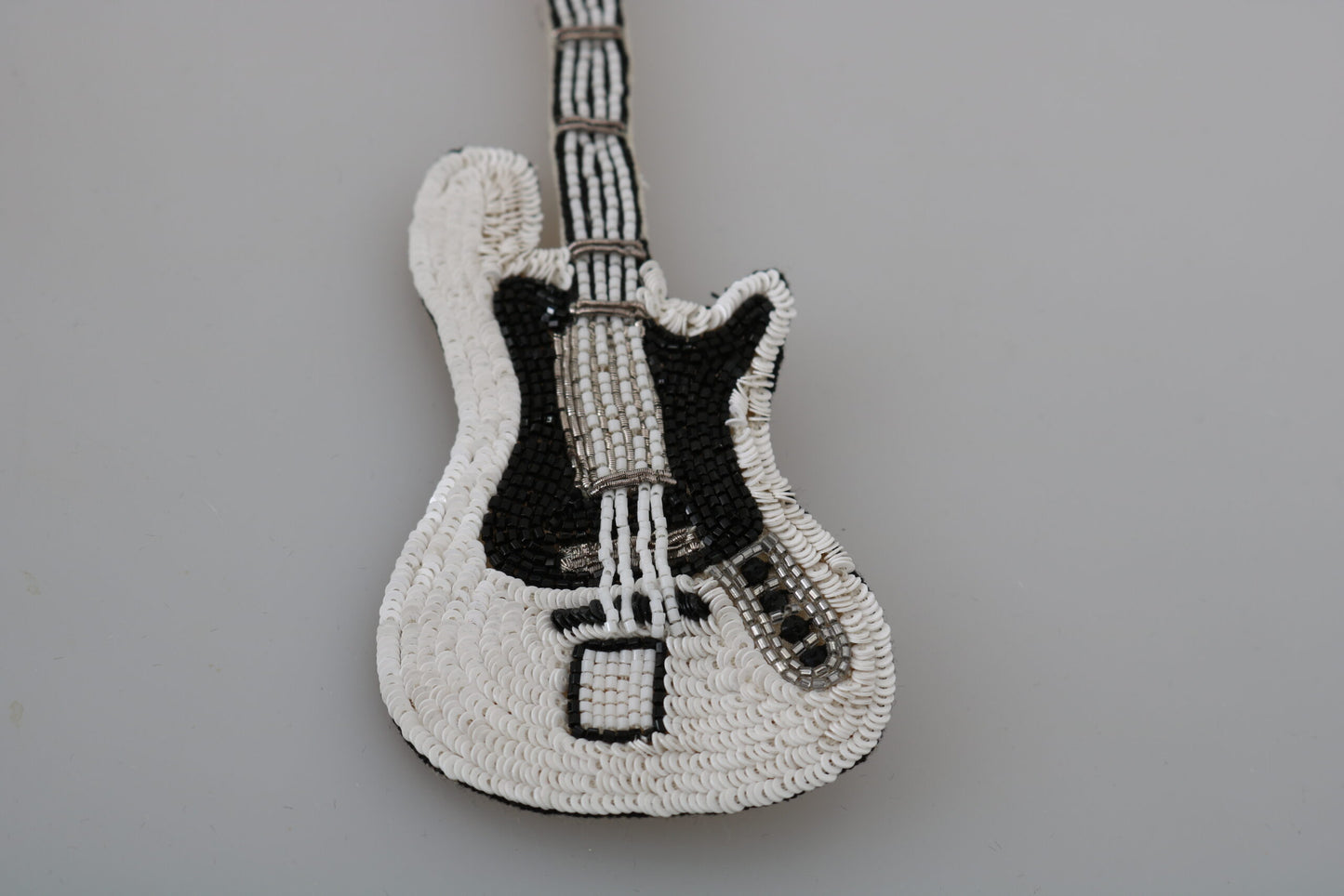 Dolce &amp; Gabbana Gold Messing Perlen Gitarre Pin Accessoire Brosche