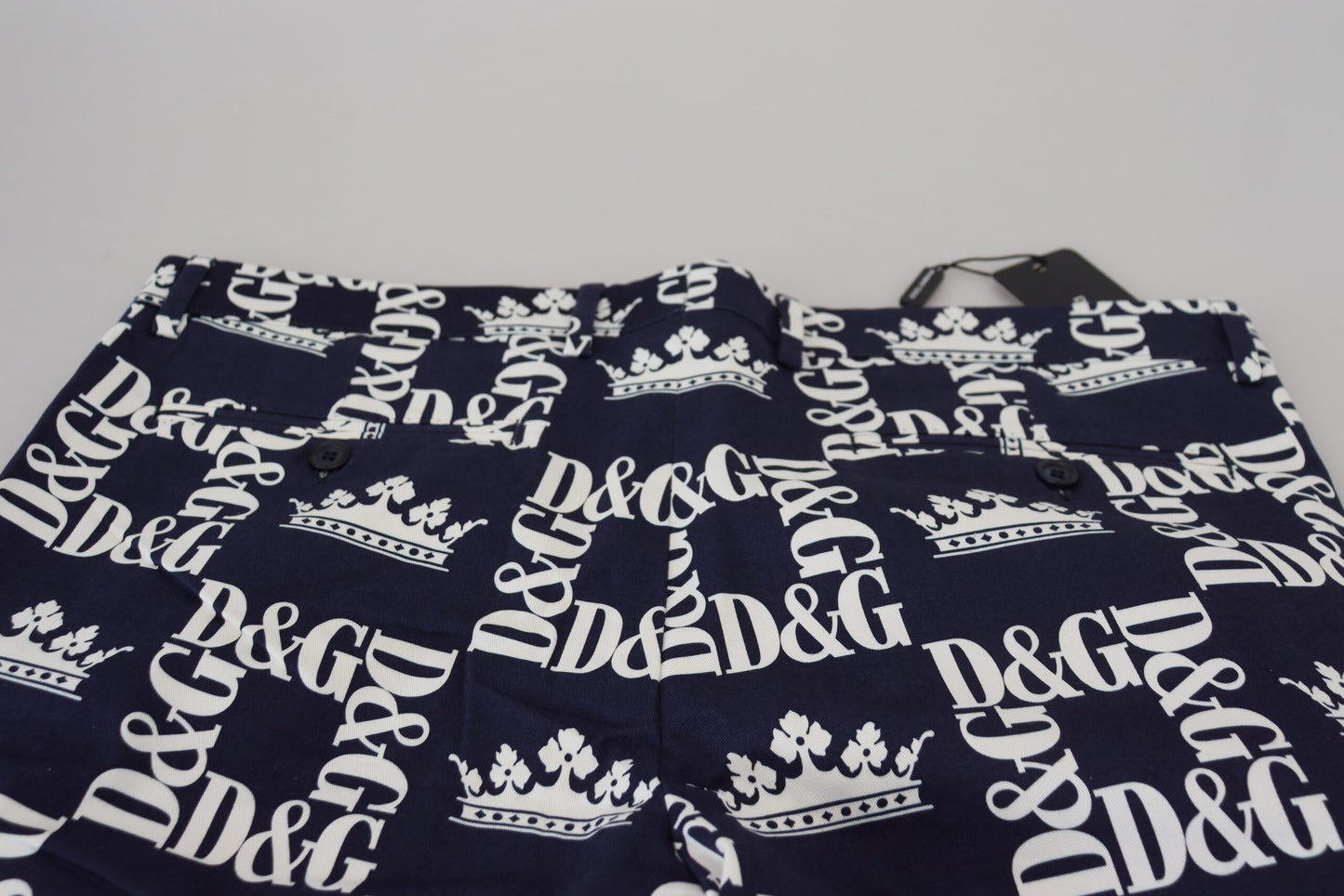 Dolce &amp; Gabbana, blaue Chinoshorts aus Baumwolle mit Logo-Print