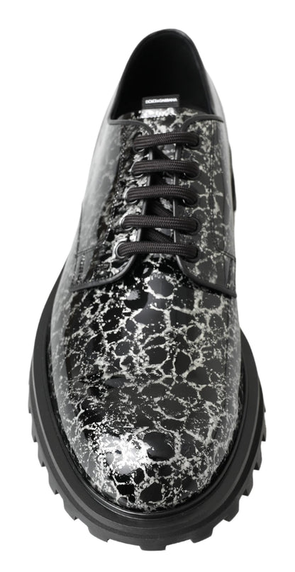 Dolce &amp; Gabbana – Derby-Schuhe aus Lackleder in Schwarz und Weiß