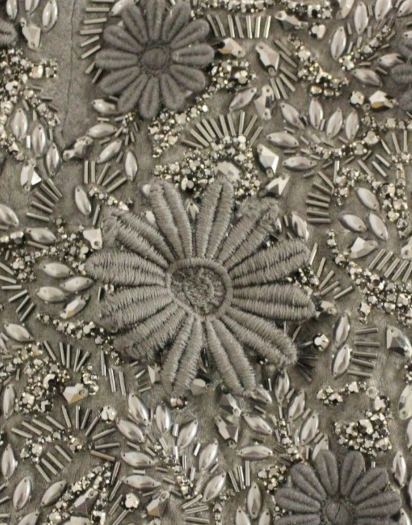 Dolce &amp; Gabbana Schwarzes Kleid mit Blumen- und Kristallbesatz