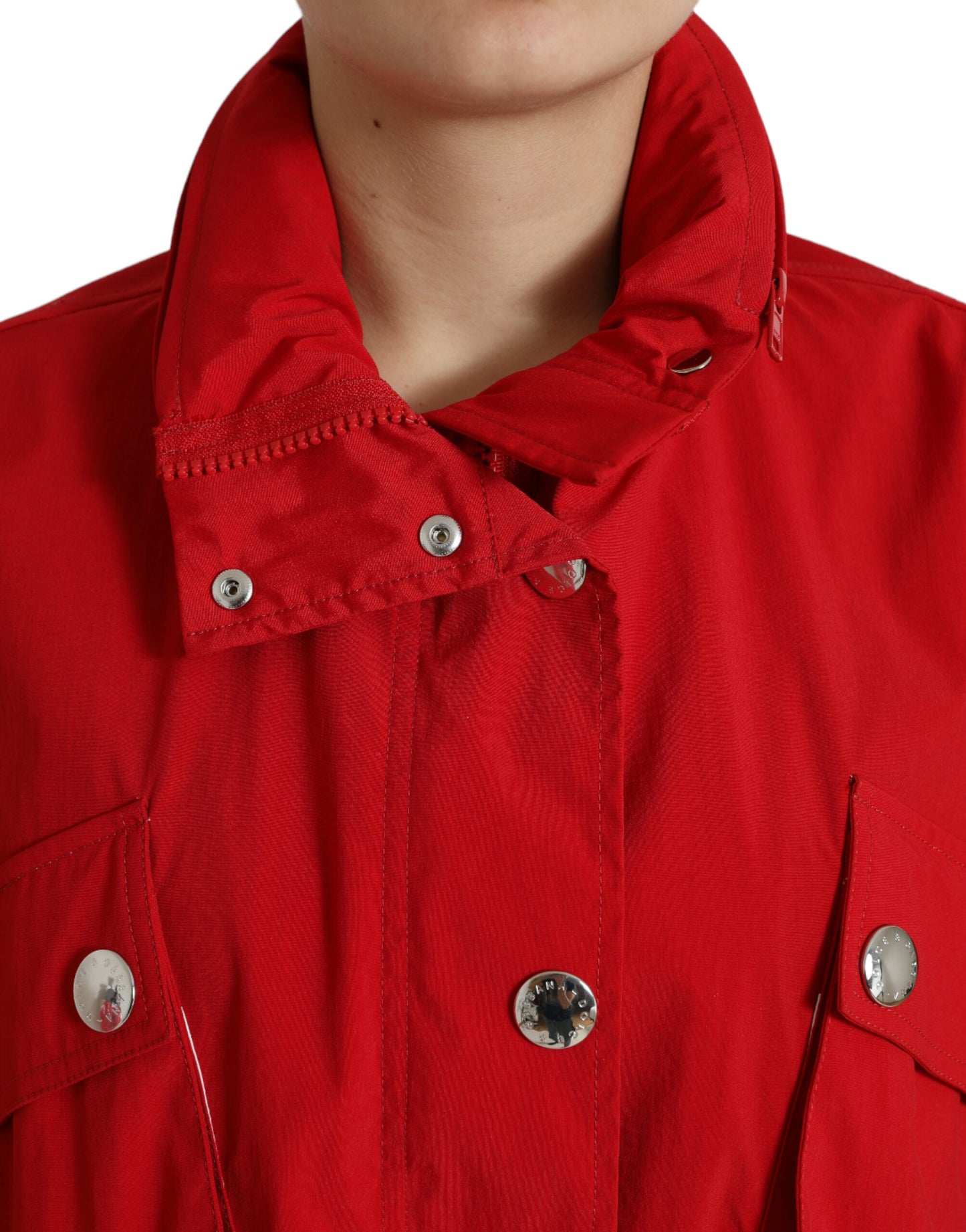 Dolce &amp; Gabbana – Regenjacke aus Polyester mit Kapuze und Knöpfen in Rot