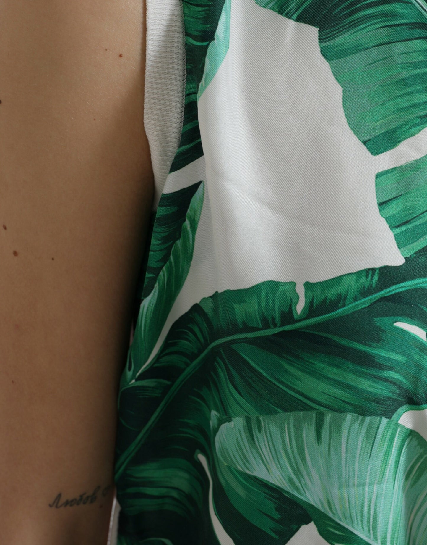 Dolce &amp; Gabbana – Weißes Tanktop mit Rundhalsausschnitt und Bananenblatt-Print