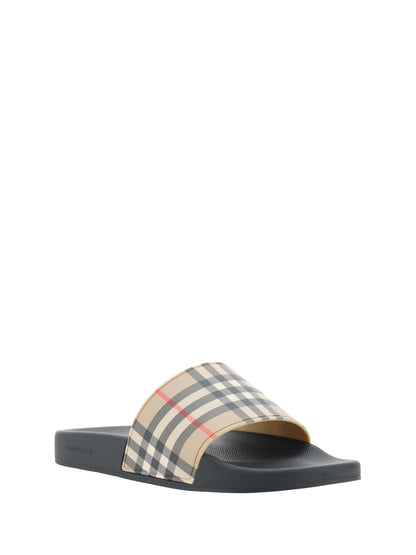 Burberry – Braune Slides-Sandalen aus Gummi