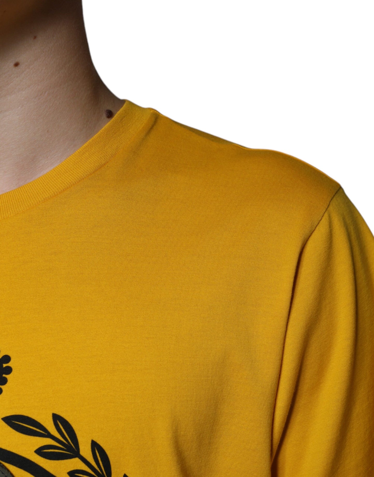 Dolce &amp; Gabbana White Yellow Logo Print Short Sleeve T-shirt