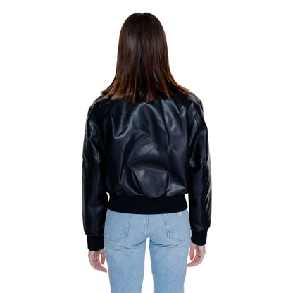 Calvin Klein Jeans – Schwarze Polyethylenjacken und -mäntel