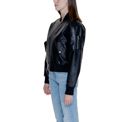 Calvin Klein Jeans – Schwarze Polyethylenjacken und -mäntel