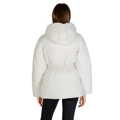 Calvin Klein Jeans – Cremefarbene Nylonjacken und -mäntel