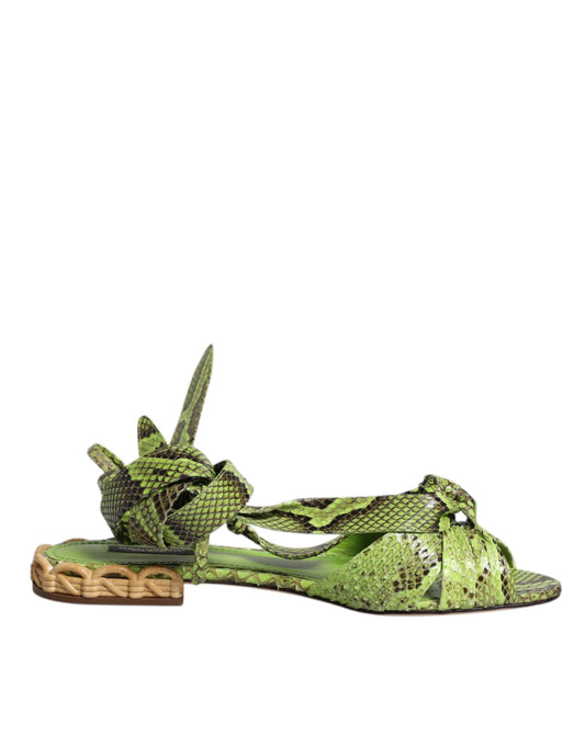 Dolce &amp; Gabbana Grüne Sandalen mit Knöchelwickel und Tiermuster