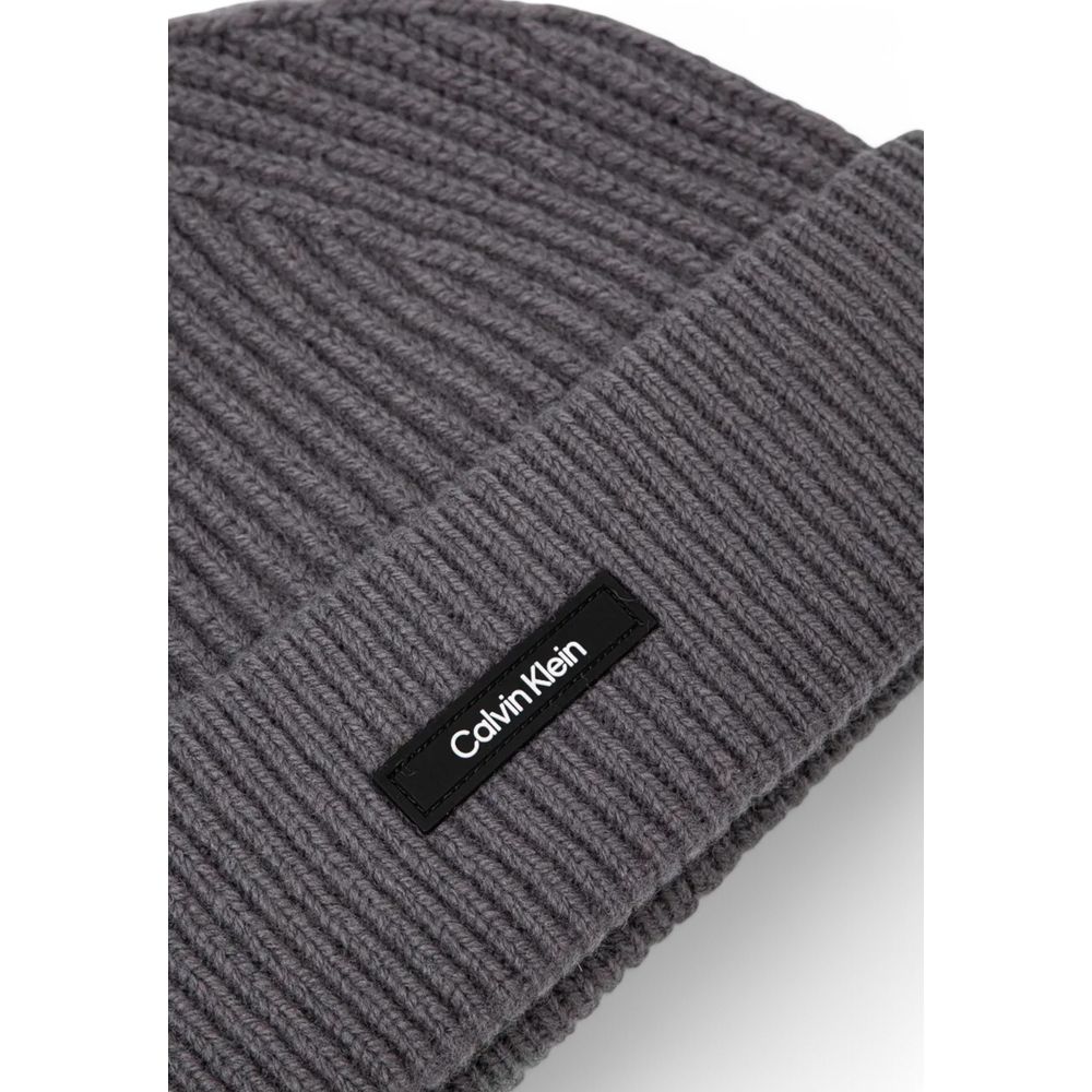 Calvin Klein – Graue Baseballkappe aus Bio-Baumwolle