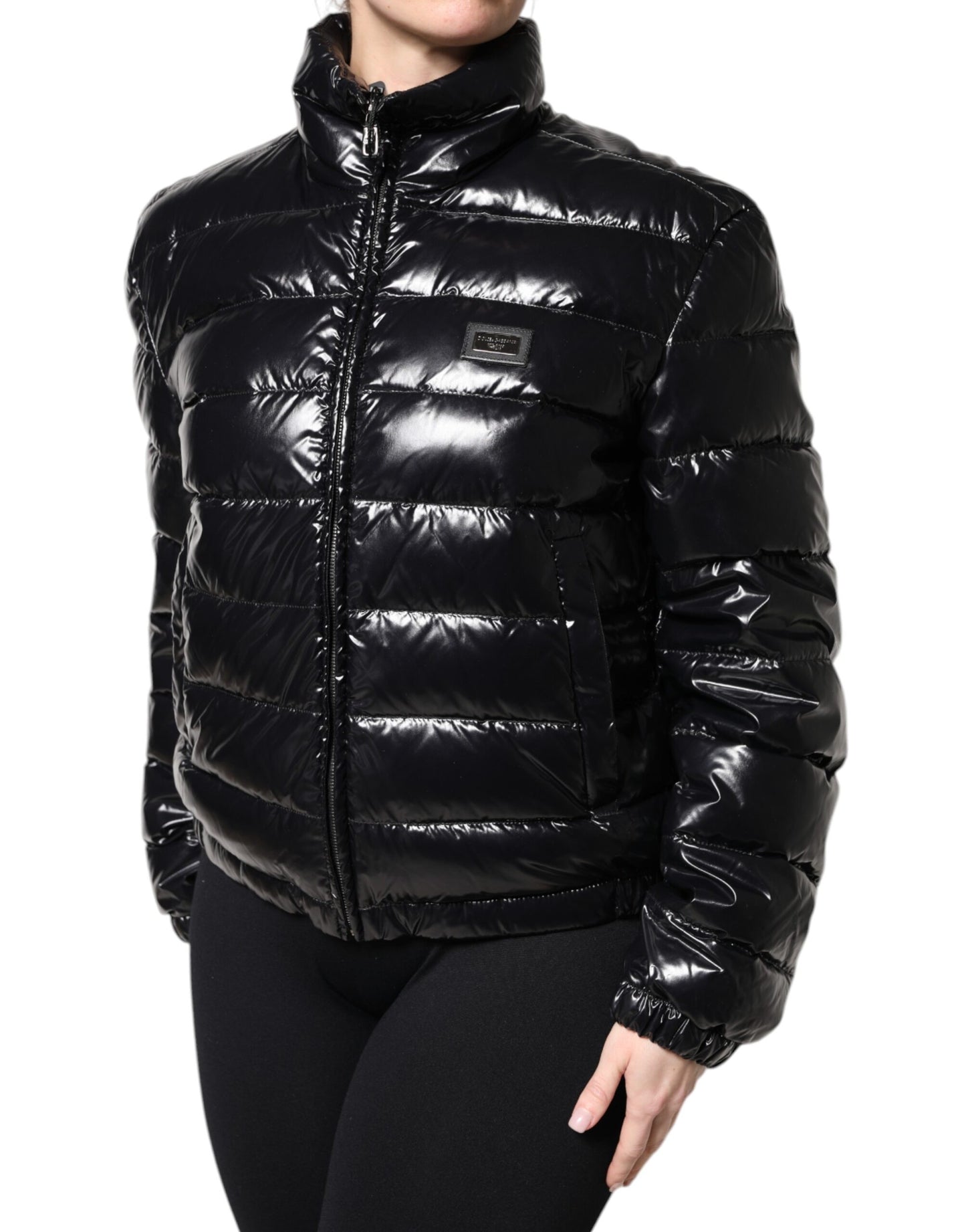 Dolce &amp; Gabbana – Pufferjacke mit durchgehendem Reißverschluss und schwarzem Logo-Schild