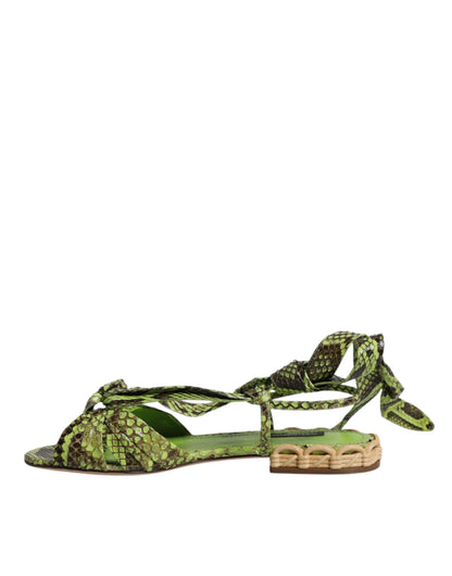 Dolce &amp; Gabbana Grüne Sandalen mit Knöchelwickel und Tiermuster