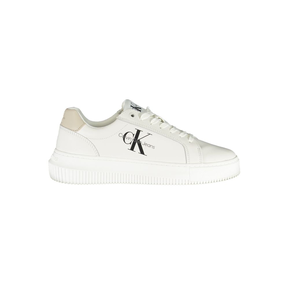Calvin Klein – Schicke weiße Schnür-Sneaker mit Kontrastdetails