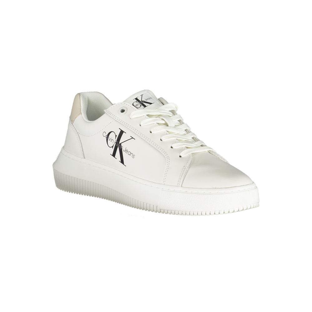 Calvin Klein – Schicke weiße Schnür-Sneaker mit Kontrastdetails