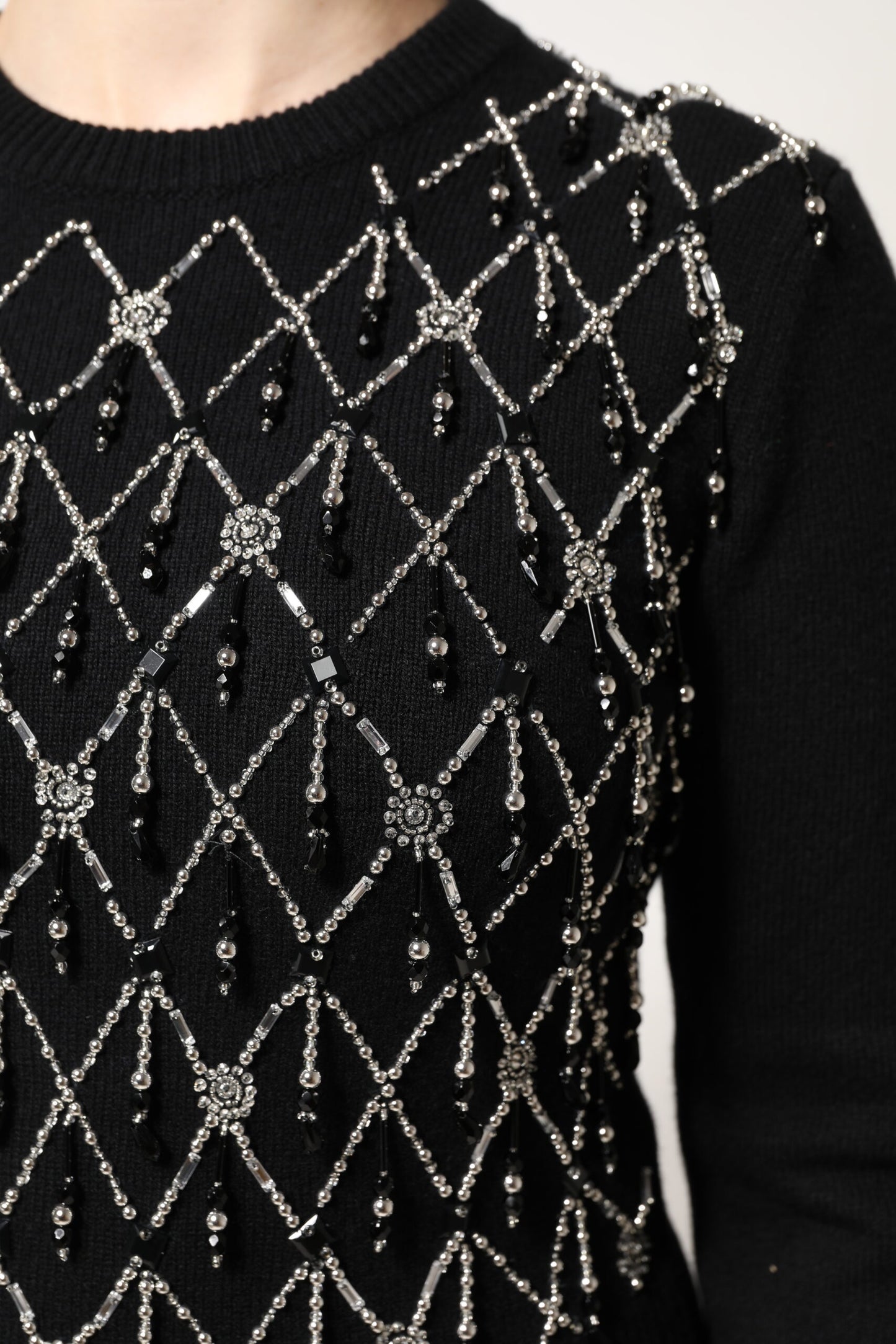 Dolce &amp; Gabbana – Schwarzes, langärmliges Oberteil aus Kaschmir mit Verzierung