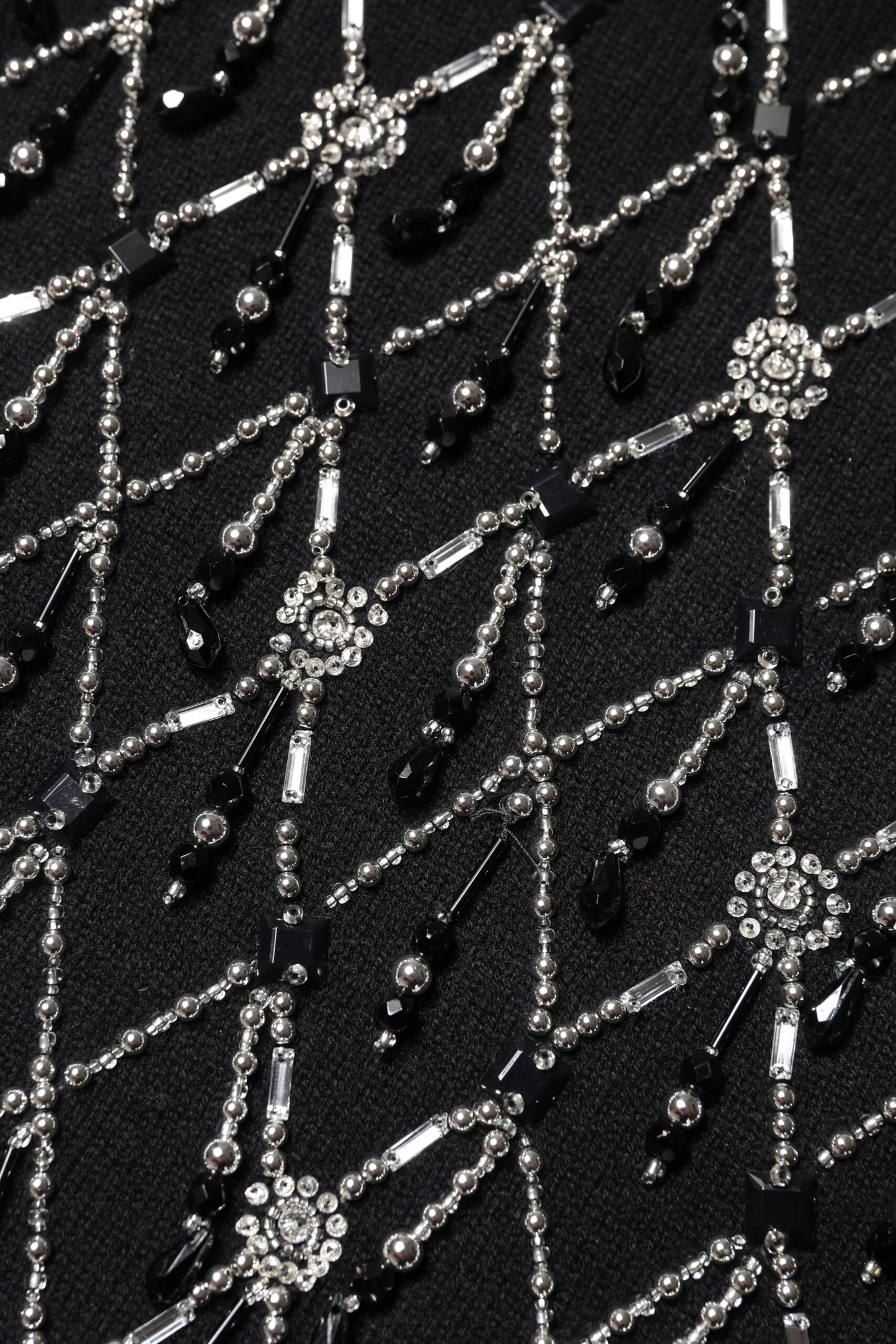 Dolce &amp; Gabbana – Schwarzes, langärmliges Oberteil aus Kaschmir mit Verzierung
